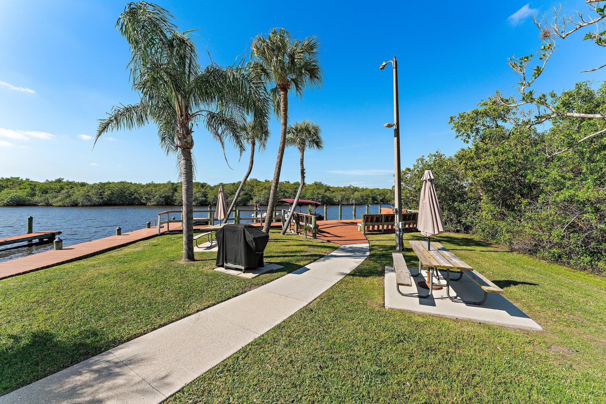 671 SW South River Drive 105, Stuart, FL 34997 — photo 50 of 59