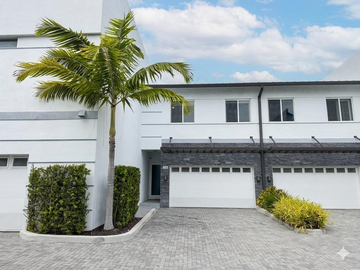 1114 NE 14th Avenue, Fort Lauderdale, FL 33304 — photo 1 of 33