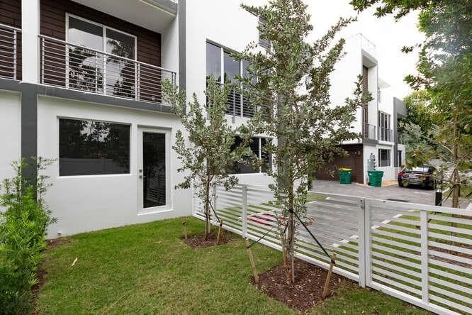 700 NE 14th Avenue 206, Fort Lauderdale, FL 33304 — photo 22 of 73