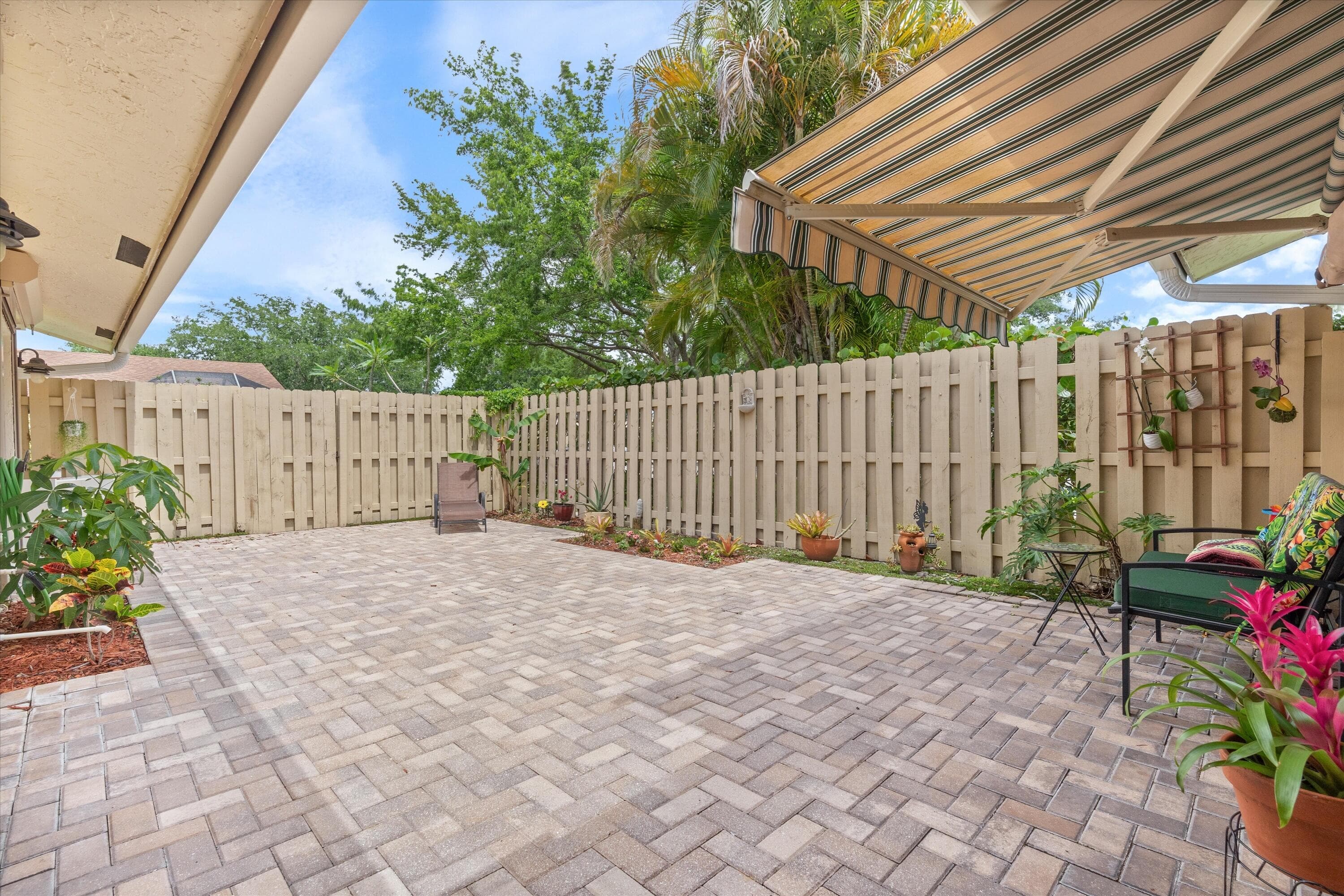 952 NW 29th Avenue C, Delray Beach, FL 33445 — photo 3 of 26