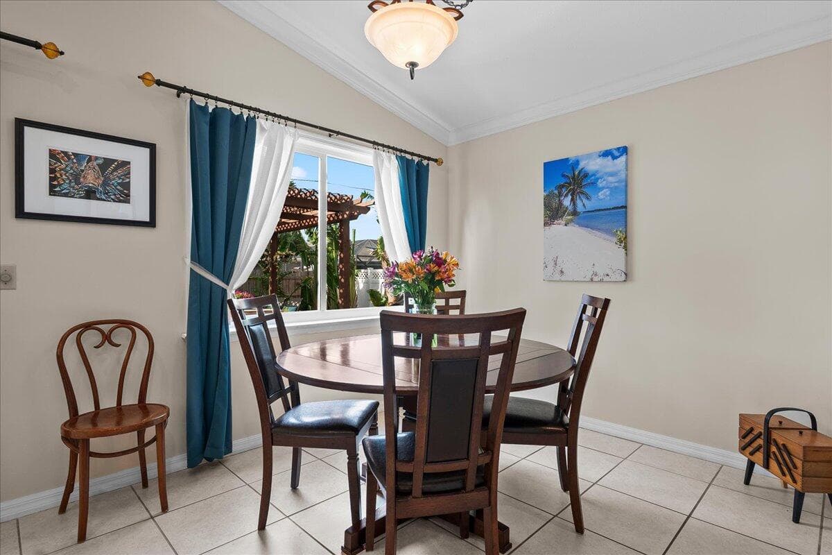 8093 SE Carlton Street, Hobe Sound, FL 33455 — photo 6 of 42