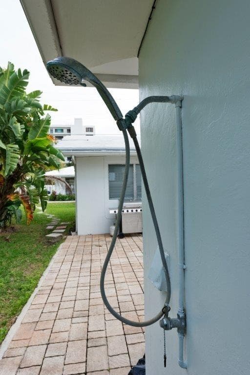 3201 NE 23rd Street, Fort Lauderdale, FL 33305 — photo 4 of 23