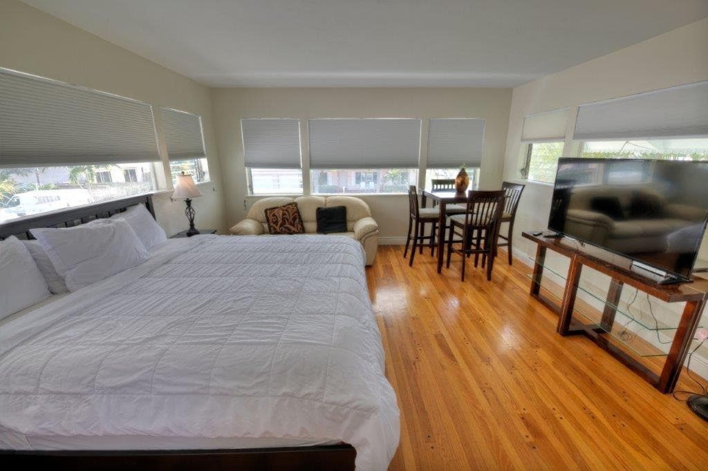 3201 NE 23rd Street, Fort Lauderdale, FL 33305 — photo 21 of 23