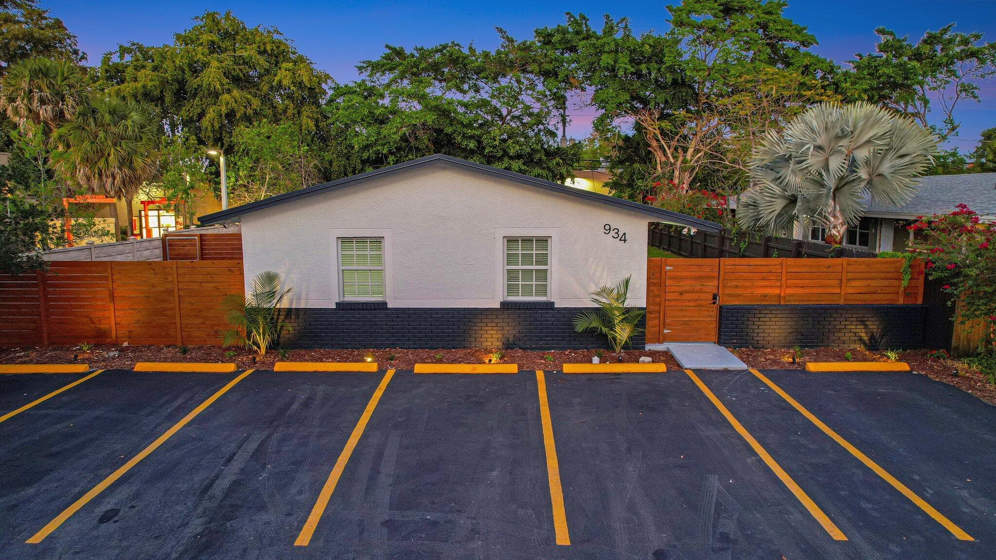 934 NW 4th Avenue 4, Fort Lauderdale, FL 33311 — photo 64 of 65