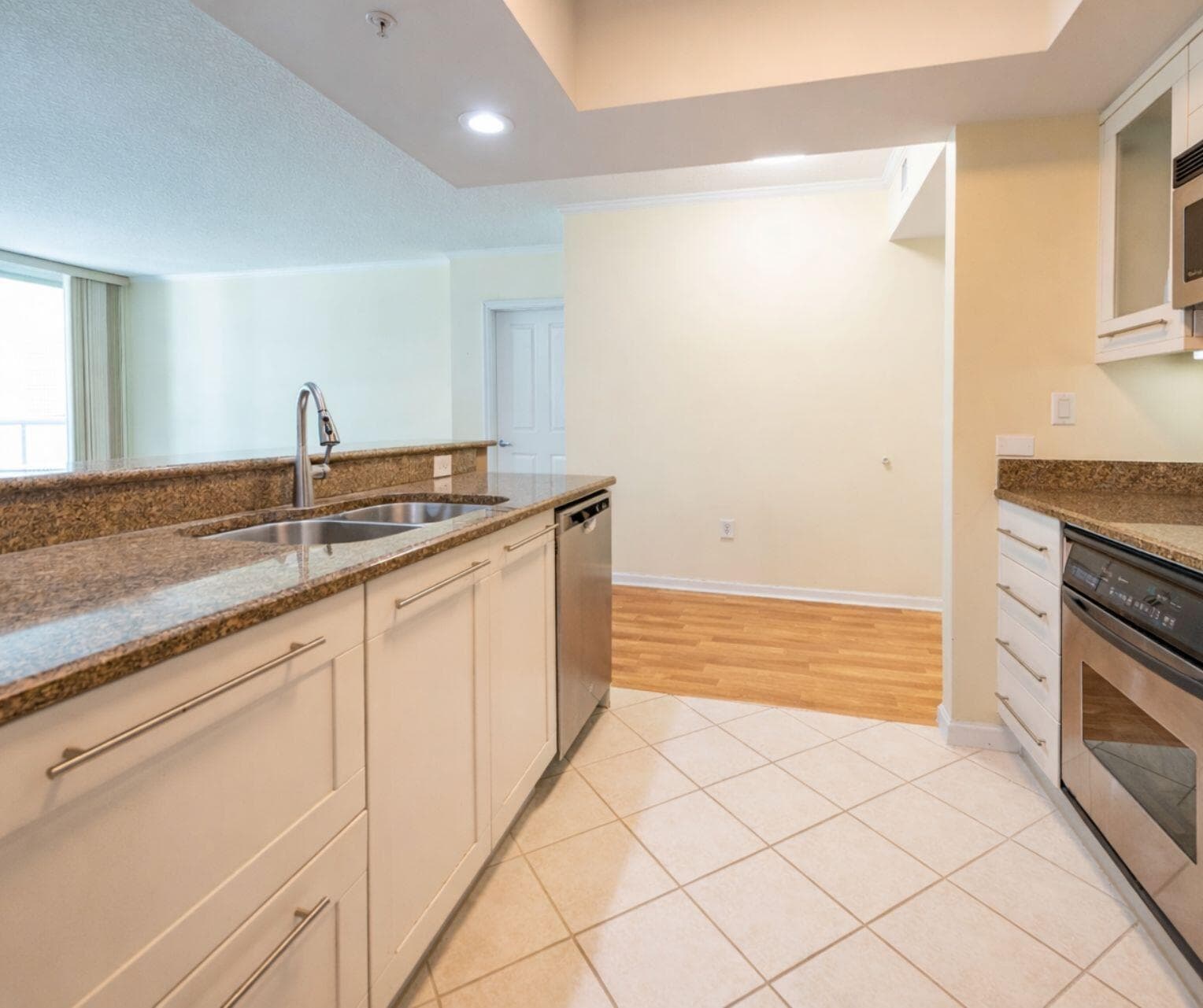 401 SW 4th Avenue 401, Fort Lauderdale, FL 33315 — photo 10 of 36