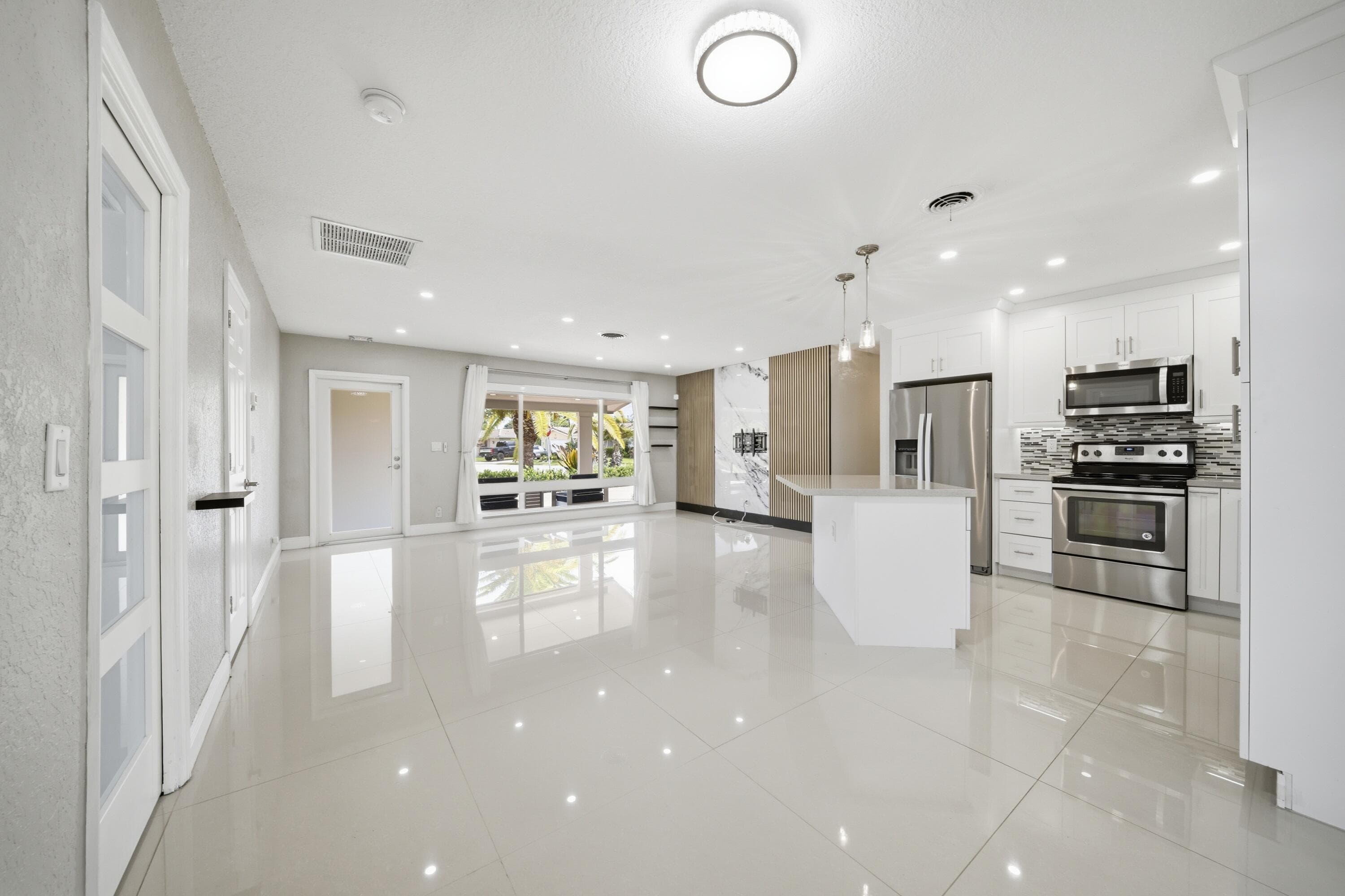 5031 NE 23rd Terrace, Lighthouse Point, FL 33064 — photo 3 of 37