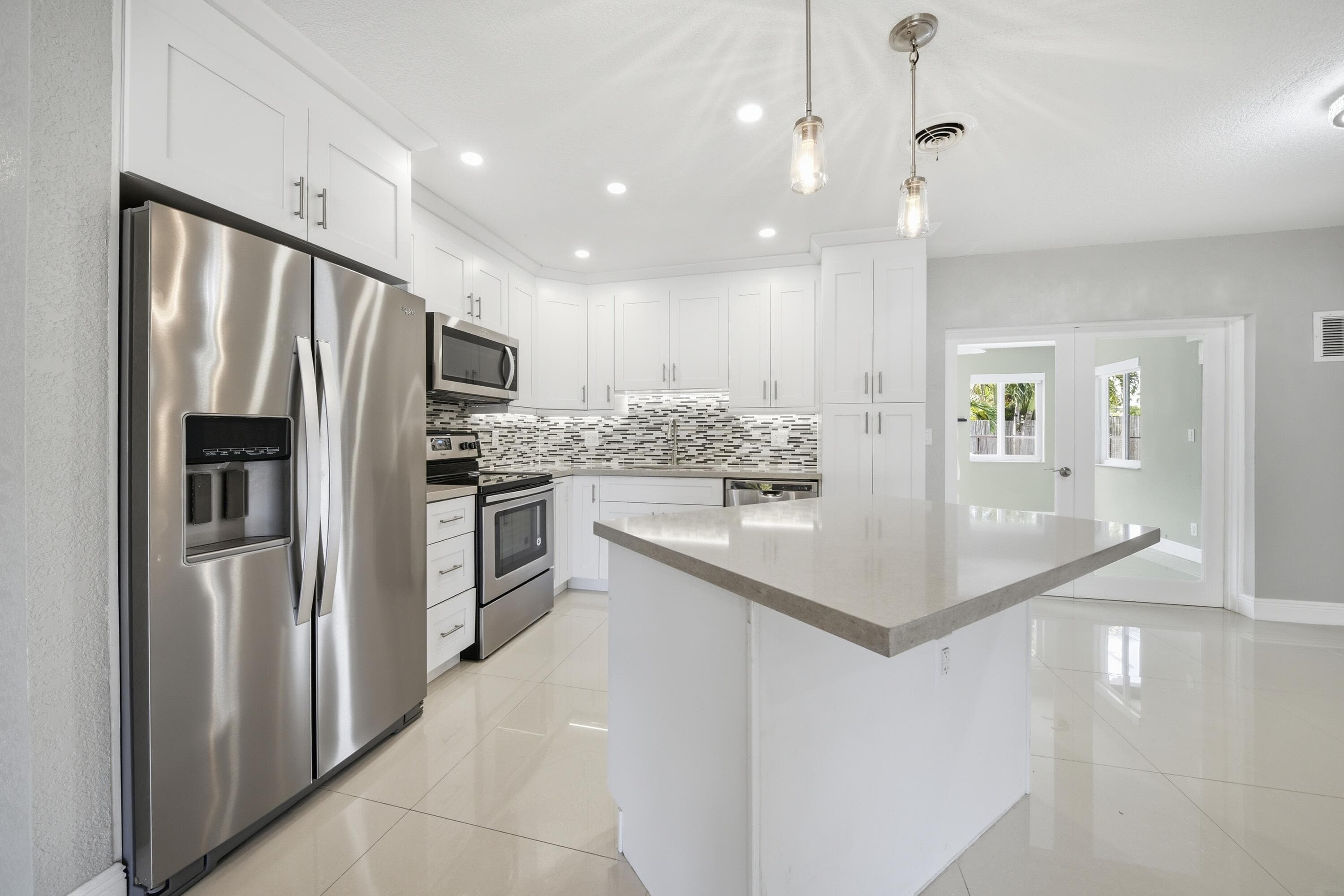 5031 NE 23rd Terrace, Lighthouse Point, FL 33064 — photo 6 of 37
