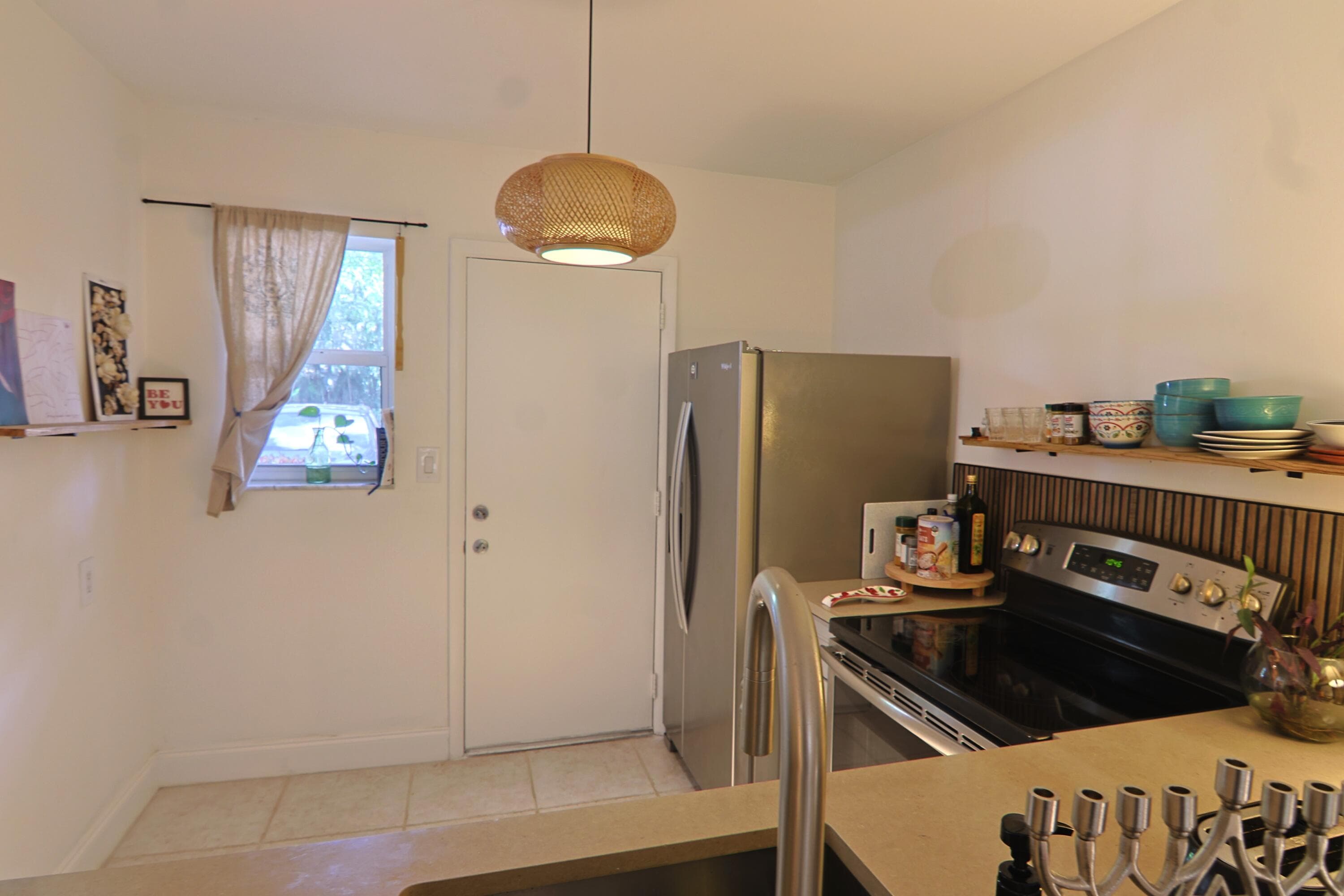 1000 NE 12th Avenue 106, Hallandale Beach, FL 33009 — photo 19 of 61
