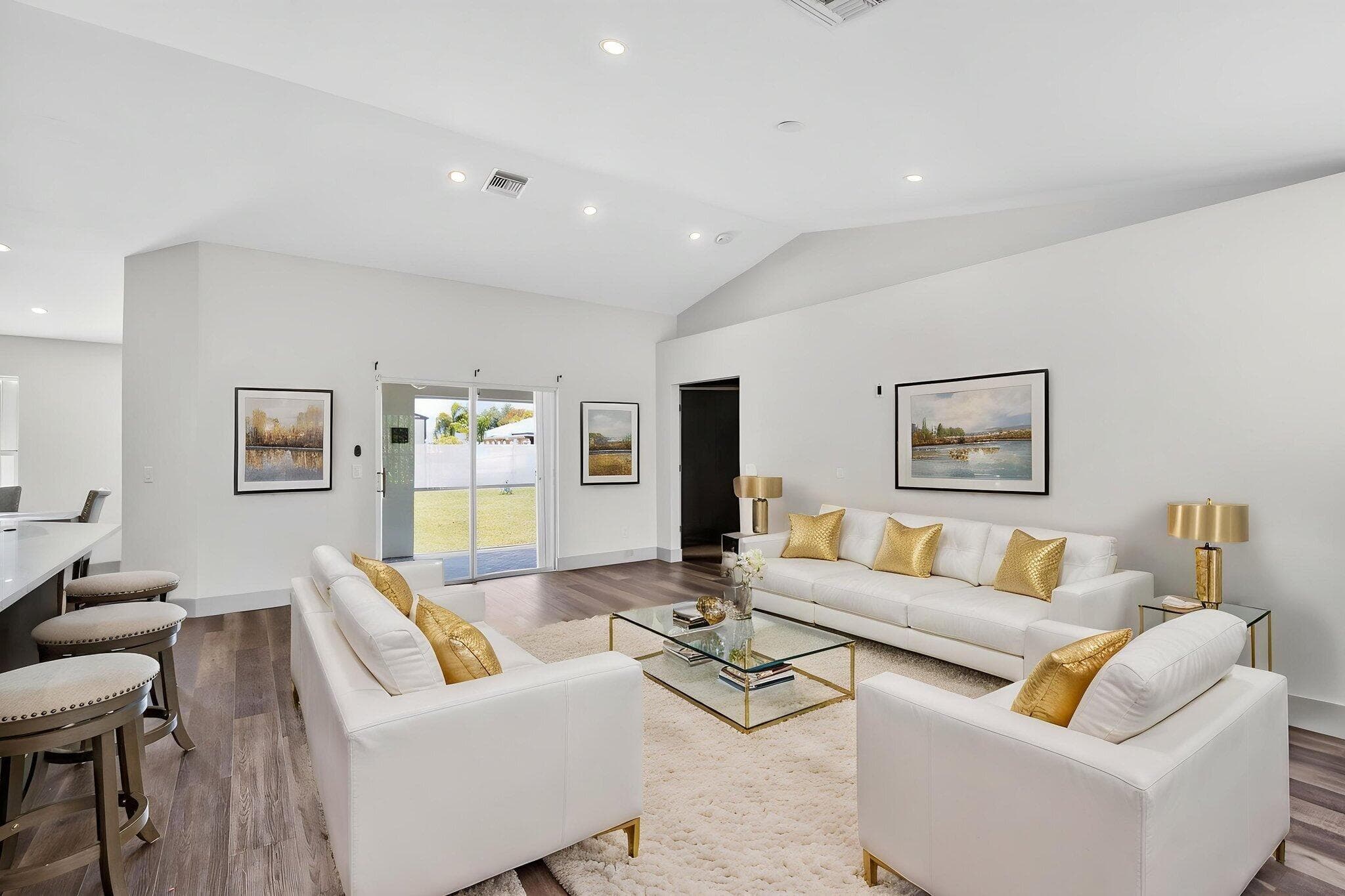 610 SE 21st Lane, Cape Coral, FL 33990 — photo 13 of 38