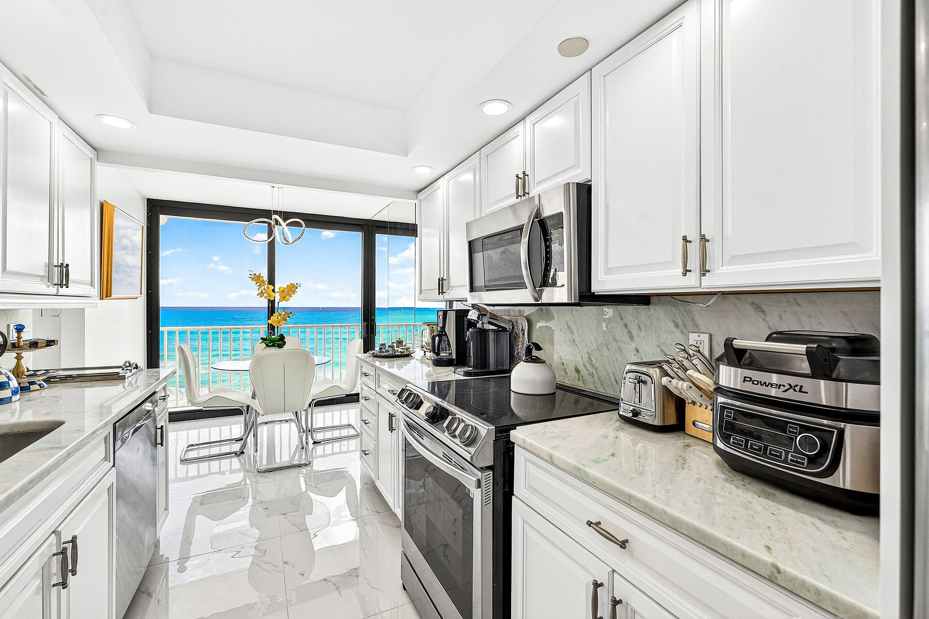 3360 S Ocean Boulevard, Palm Beach, FL 33480 — photo 7 of 32