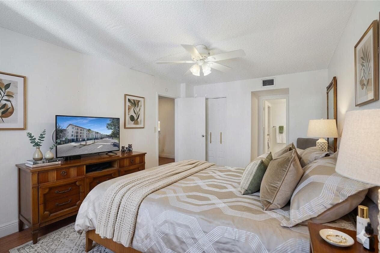 2650 NW 49th Avenue 320, Lauderdale Lakes, FL 33313 — photo 11 of 46