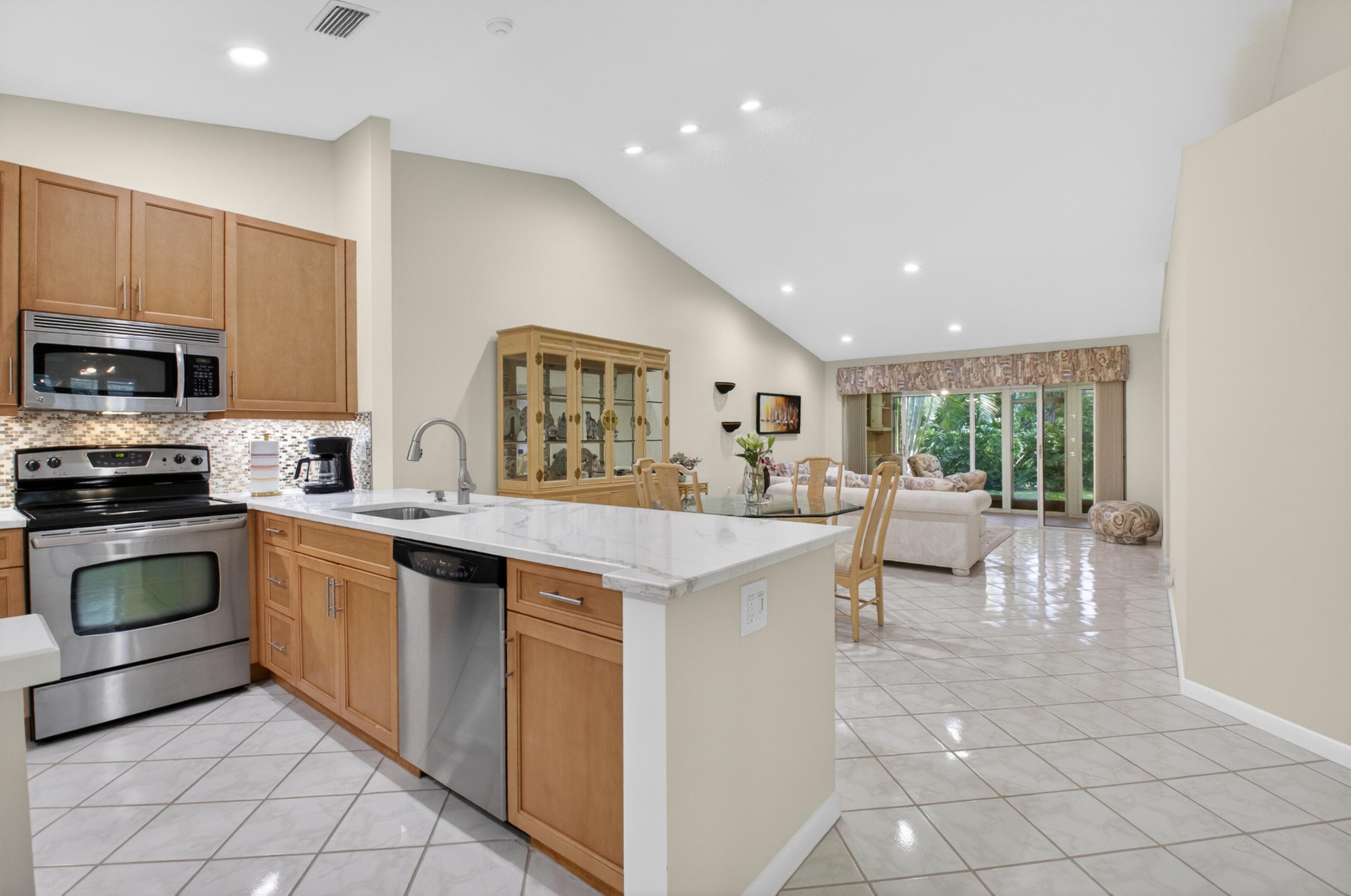14431 Solitaire Drive, Delray Beach, FL 33446 — photo 7 of 59
