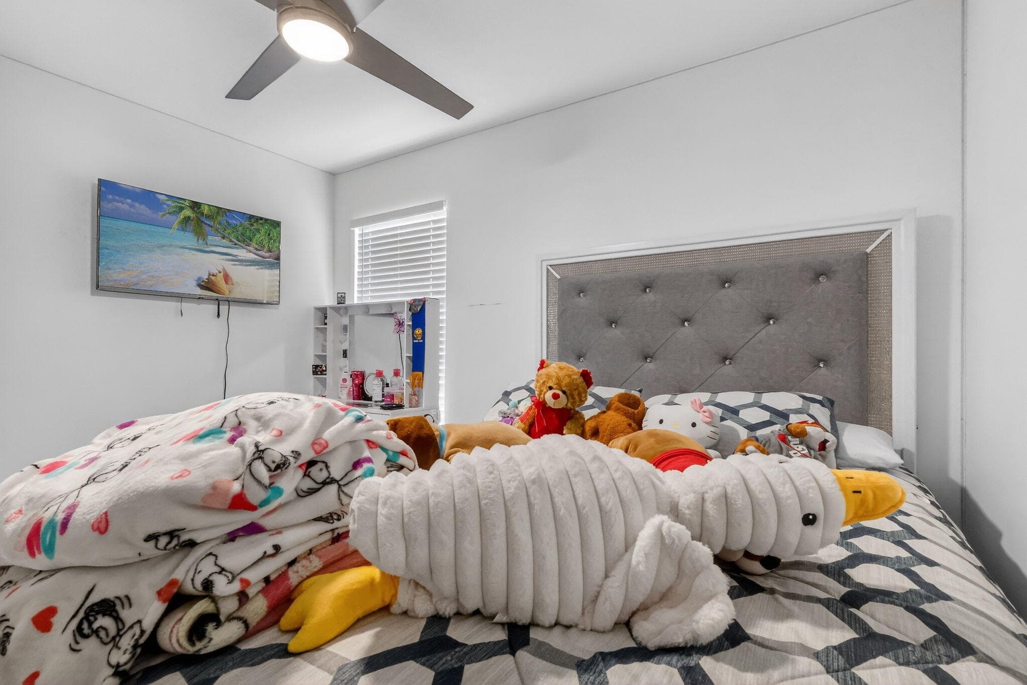 1691 W 26th Court, Riviera Beach, FL 33404 — photo 5 of 48