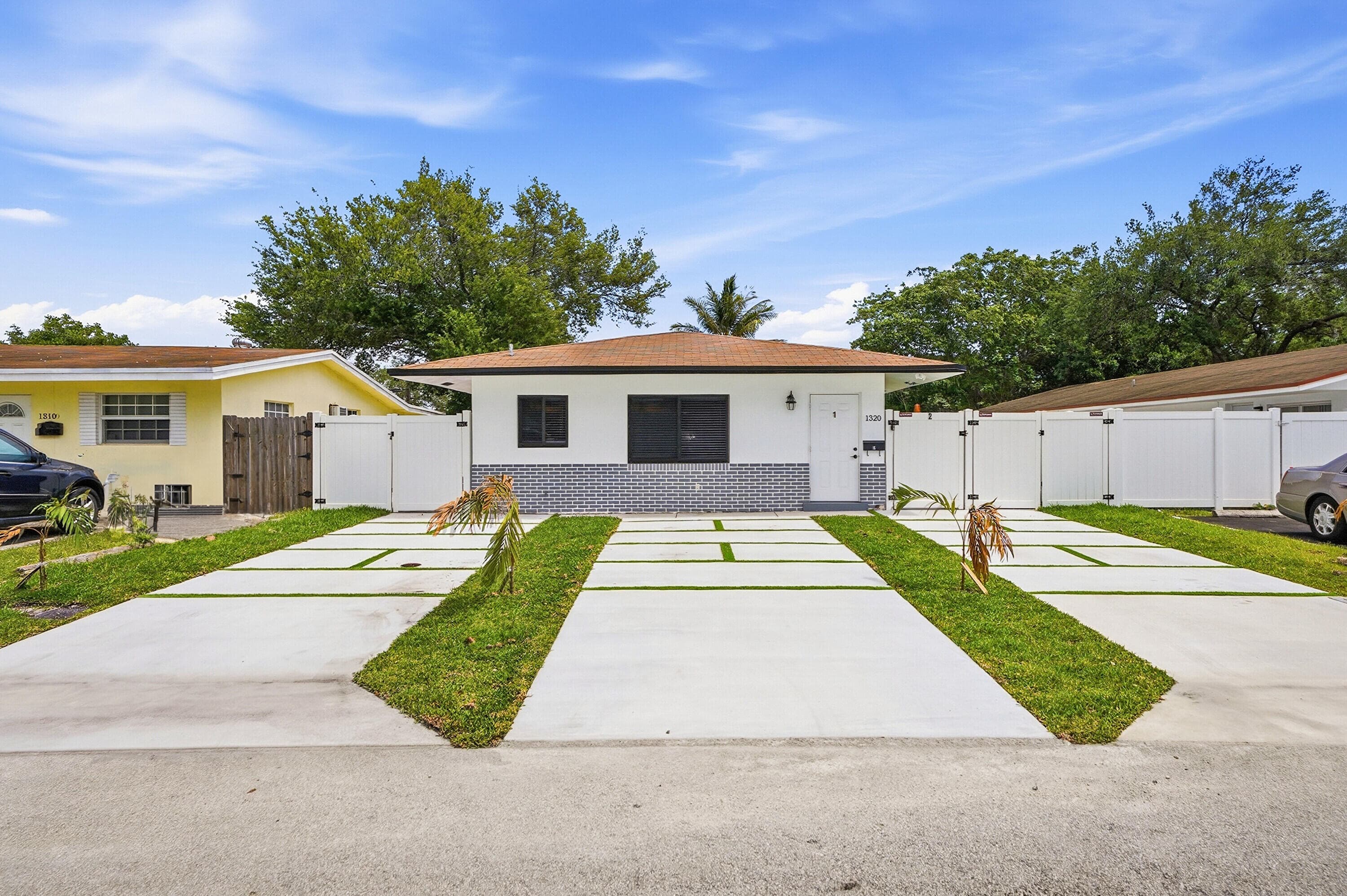 1320 SW 34th Avenue 2, Fort Lauderdale, FL 33312 — photo 1 of 21