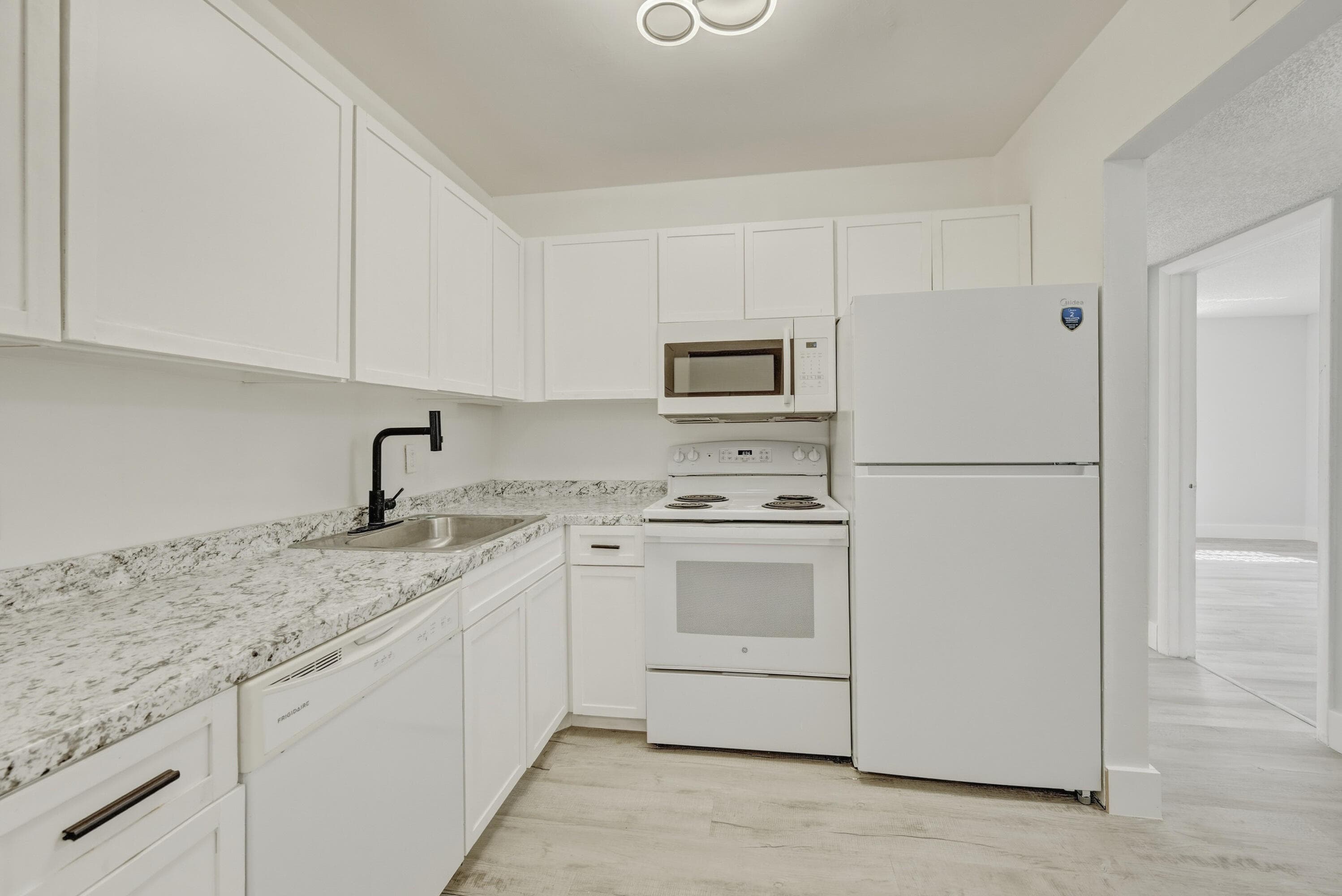 13730 SW 90th Avenue 15, Miami, FL 33176 — photo 2 of 12