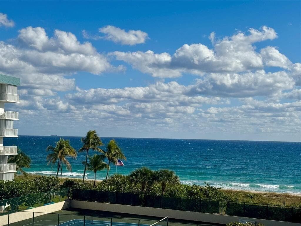 1800 S Ocean Boulevard 410, Lauderdale-By-The-Sea, FL 33062 — photo 2 of 10