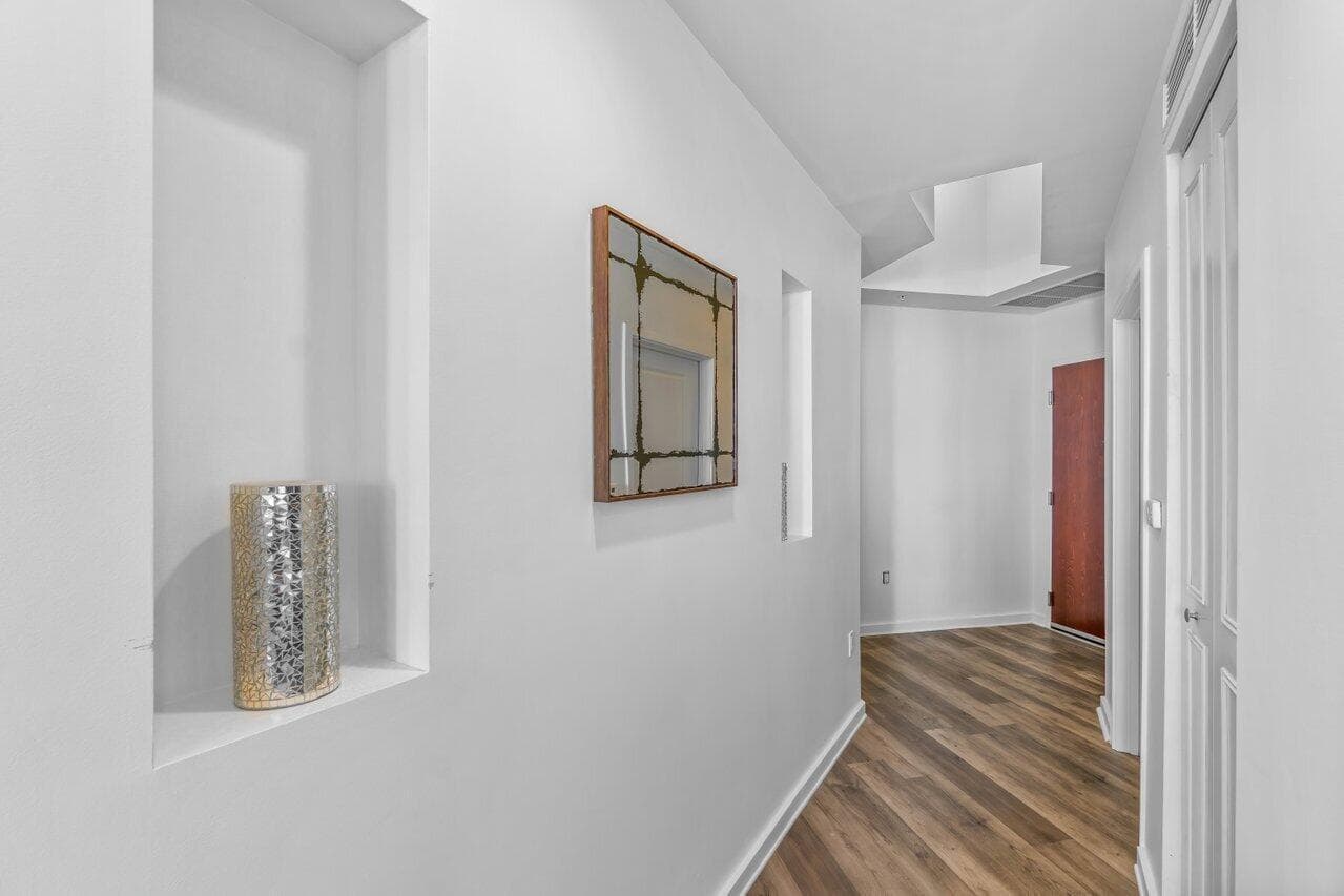 300 S Australian Avenue 1605, West Palm Beach, FL 33401 — photo 5 of 37