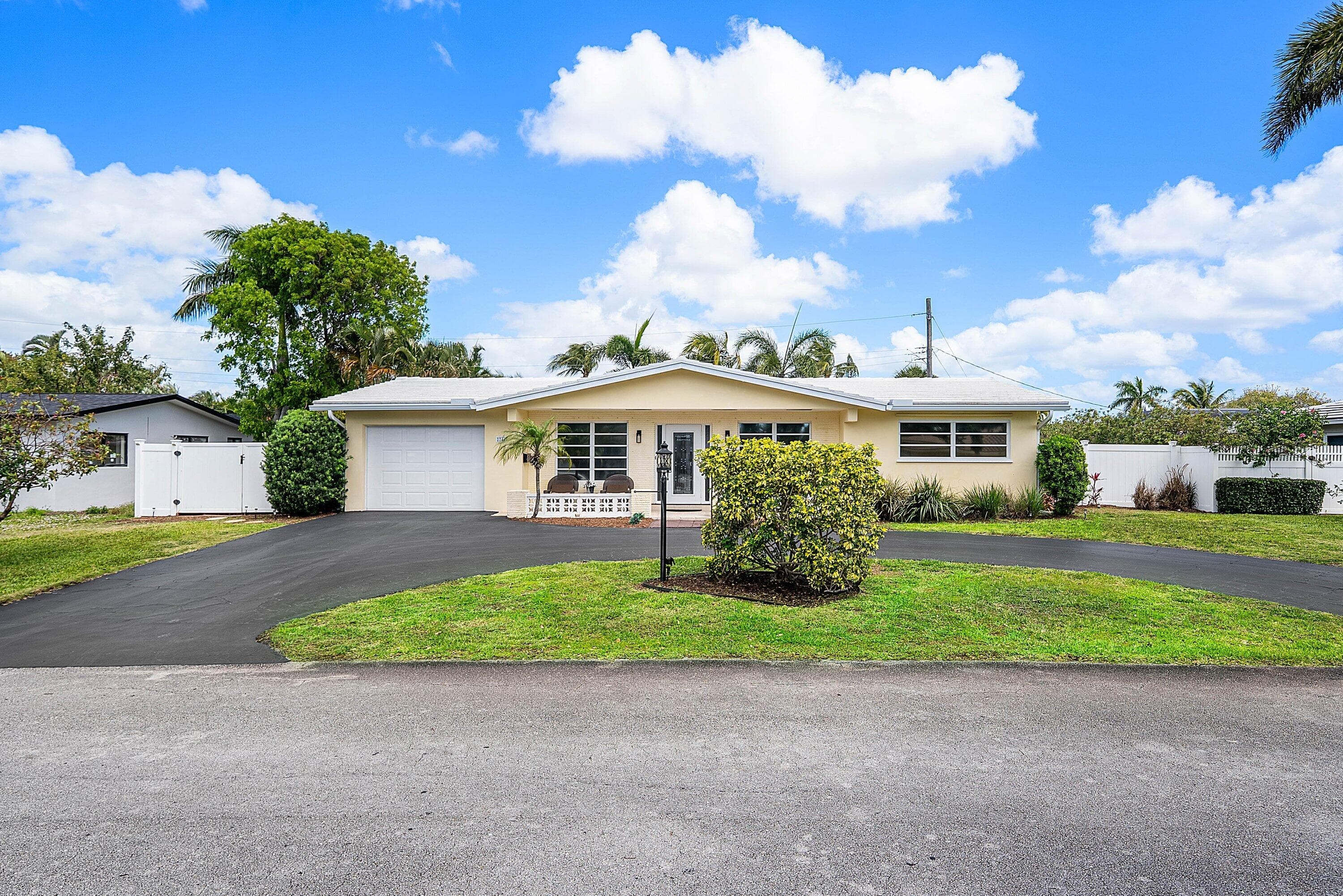 2741 NE 52nd Street, Lighthouse Point, FL 33064 — photo 4 of 45