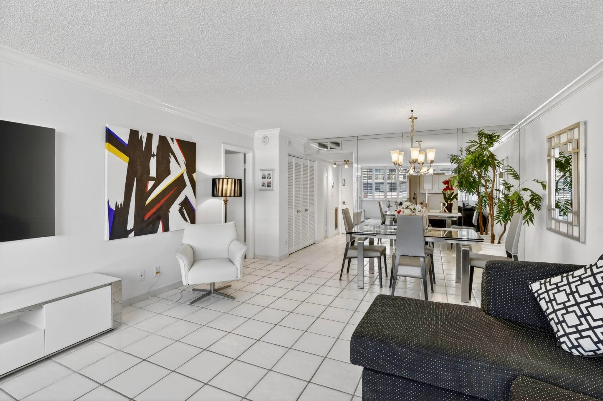 1160 N Federal Highway 517, Fort Lauderdale, FL 33304 — photo 16 of 68