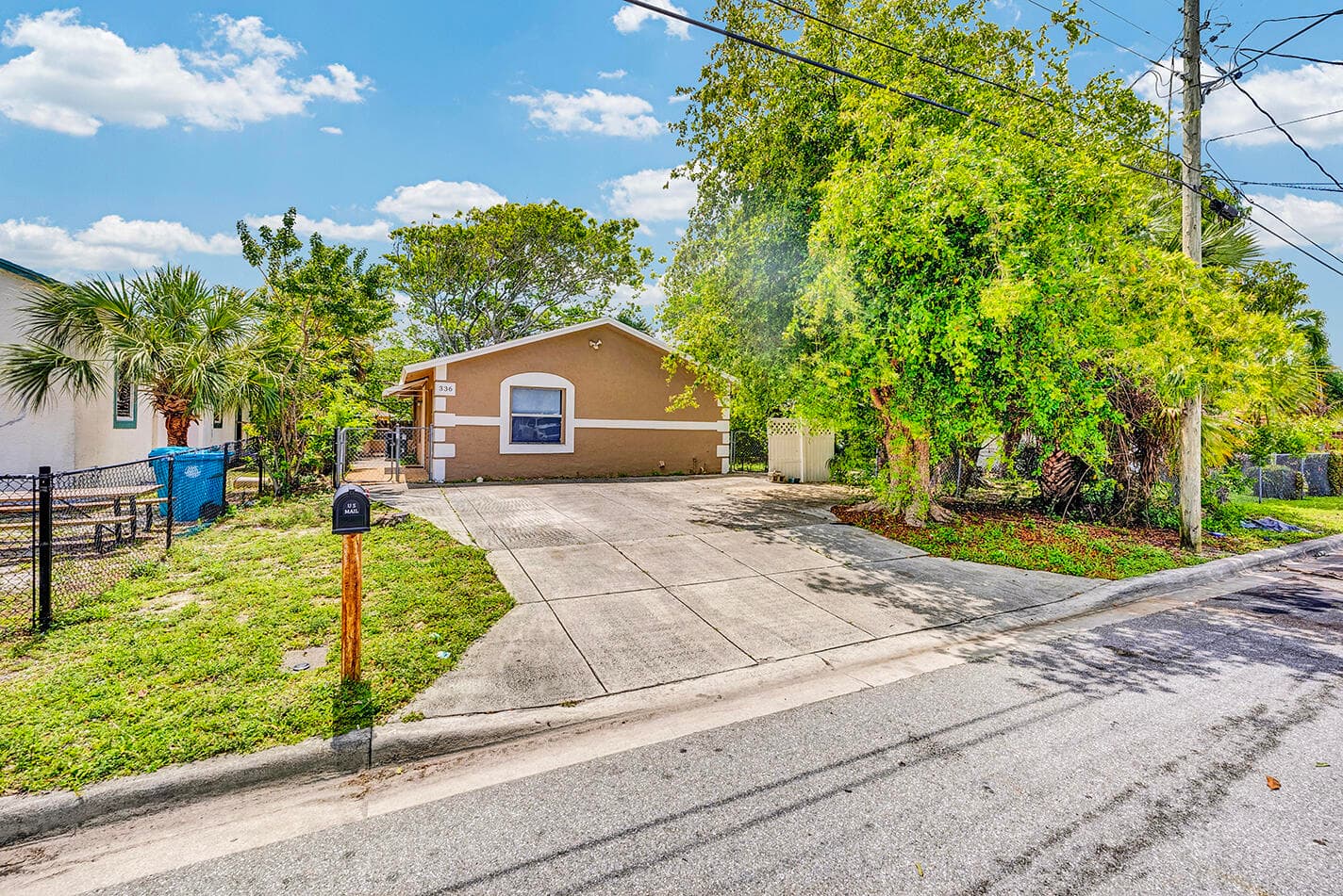 336 NE 12th Avenue, Boynton Beach, FL 33435 — photo 3 of 35