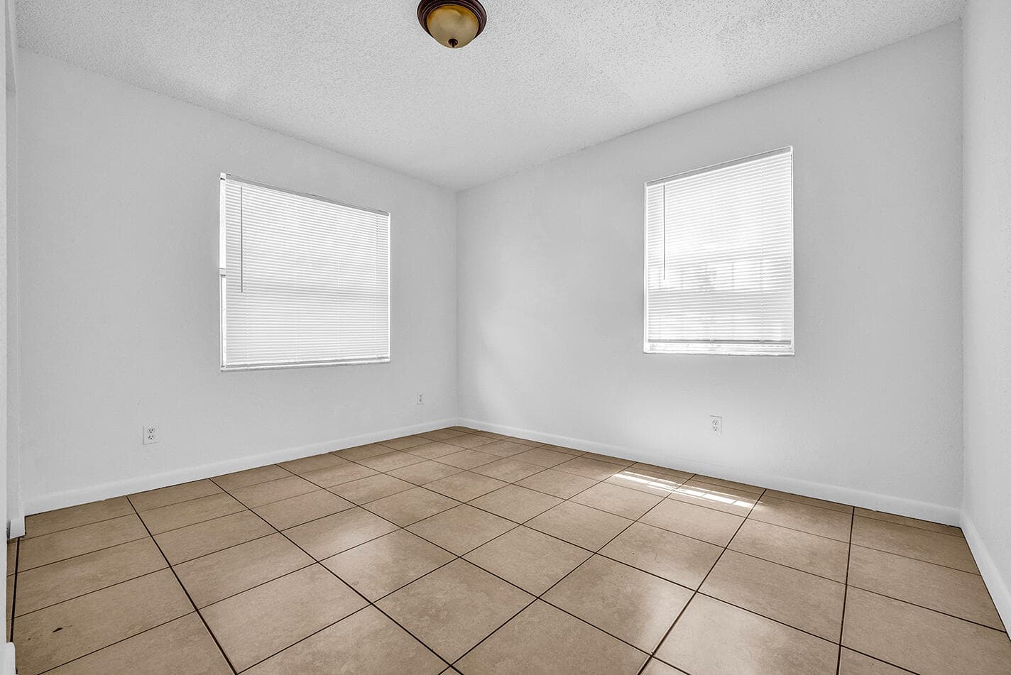 336 NE 12th Avenue, Boynton Beach, FL 33435 — photo 13 of 35