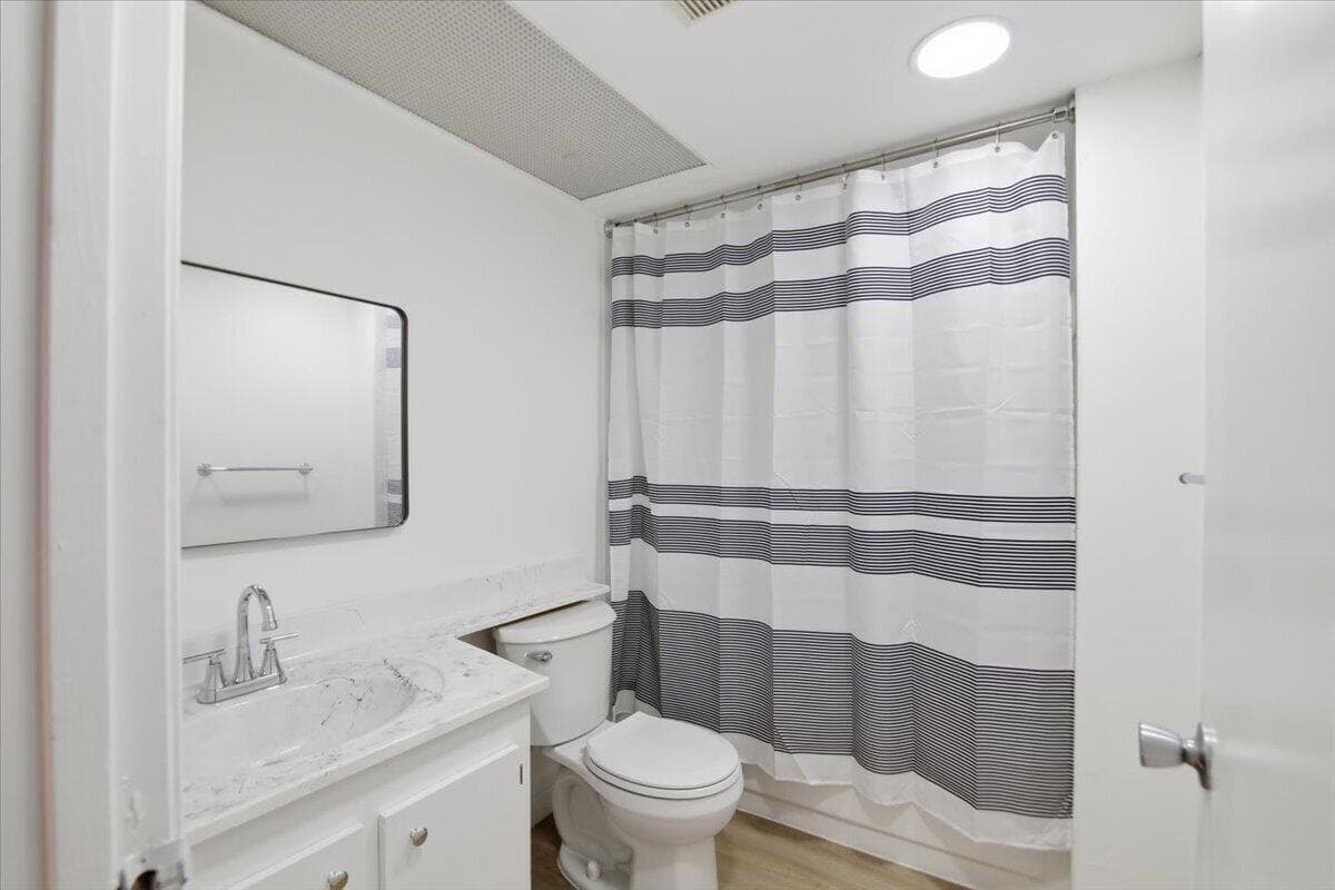 700 SW 128th Avenue 310c, Pembroke Pines, FL 33027 — photo 14 of 38