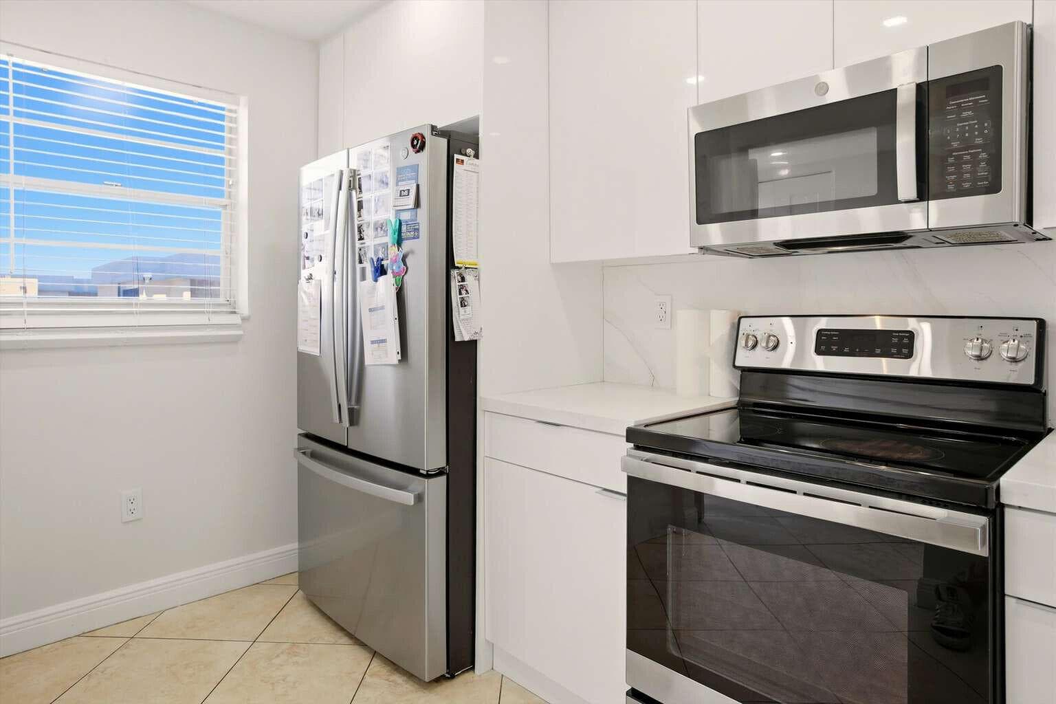 16750 NE 10th Avenue 312, North Miami Beach, FL 33162 — photo 3 of 24