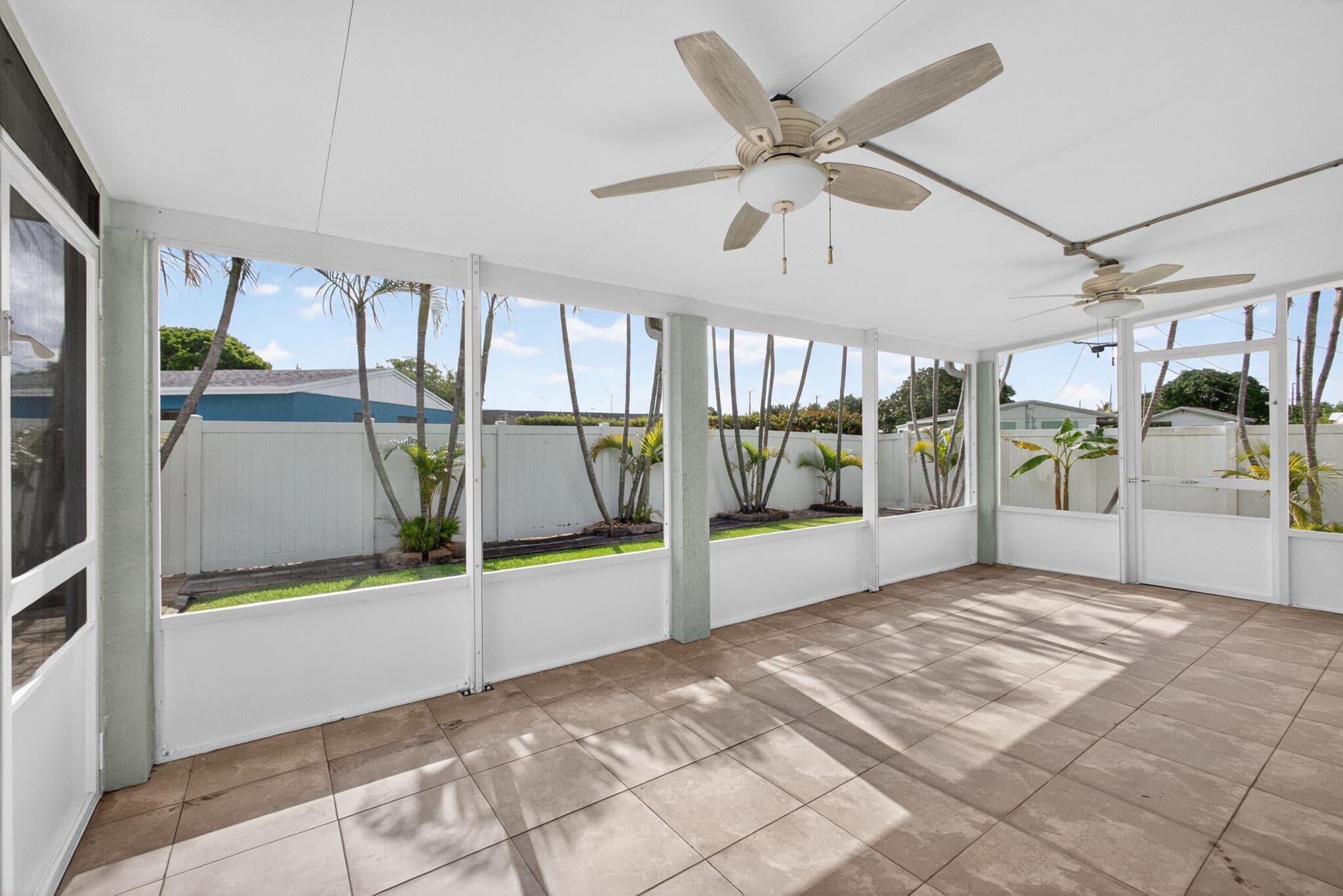 9342 Bloomfield Drive, Palm Beach Gardens, FL 33410 — photo 24 of 37