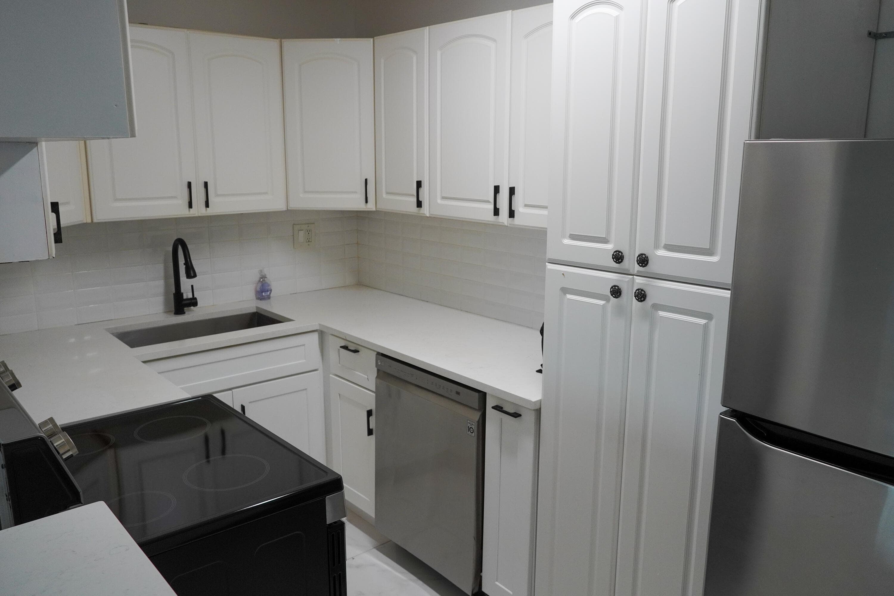 Condominium in Sunrise — photo 10 of 18