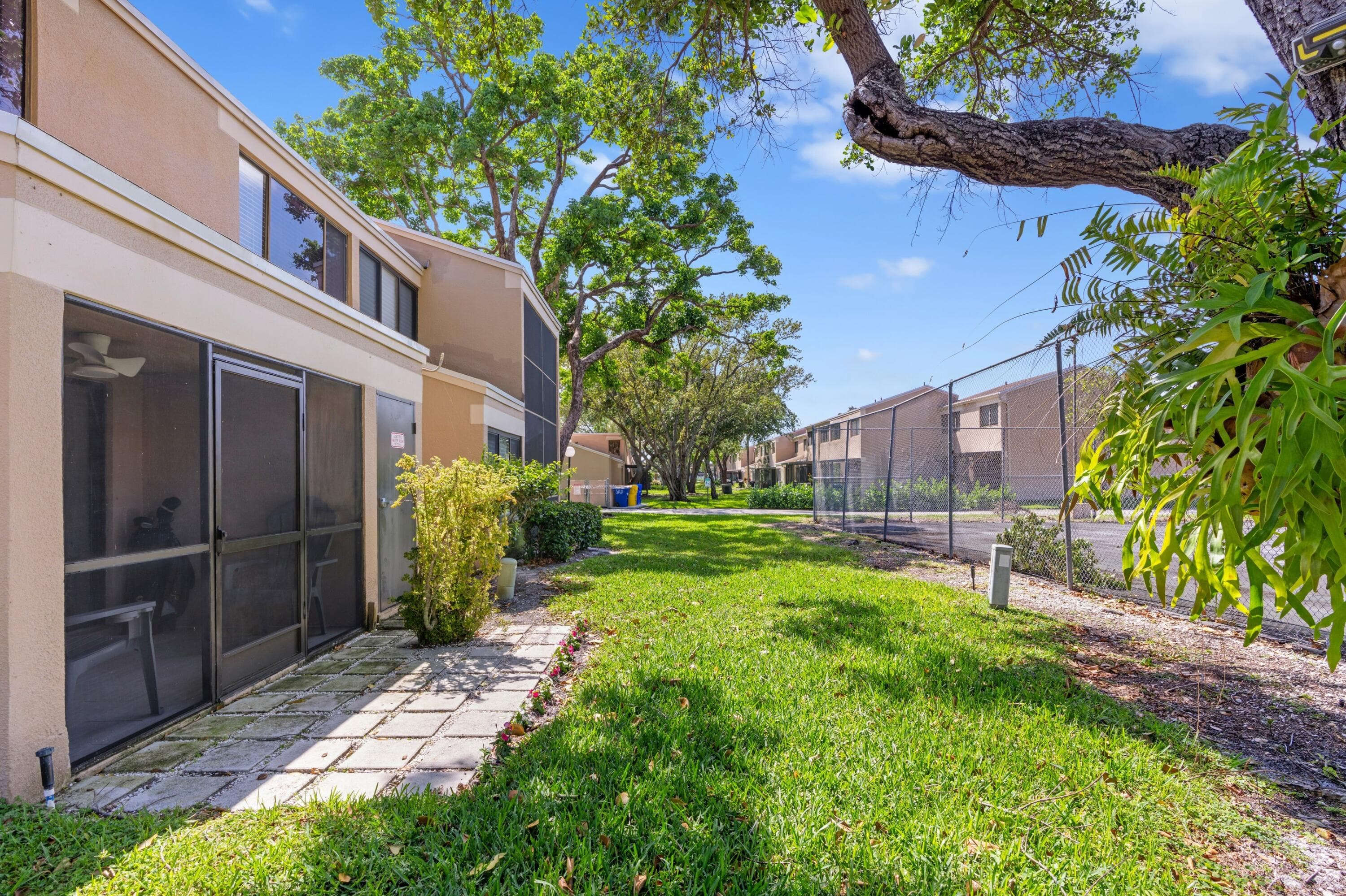1121 NW 13th Street 3, Boca Raton, FL 33486 — photo 16 of 37