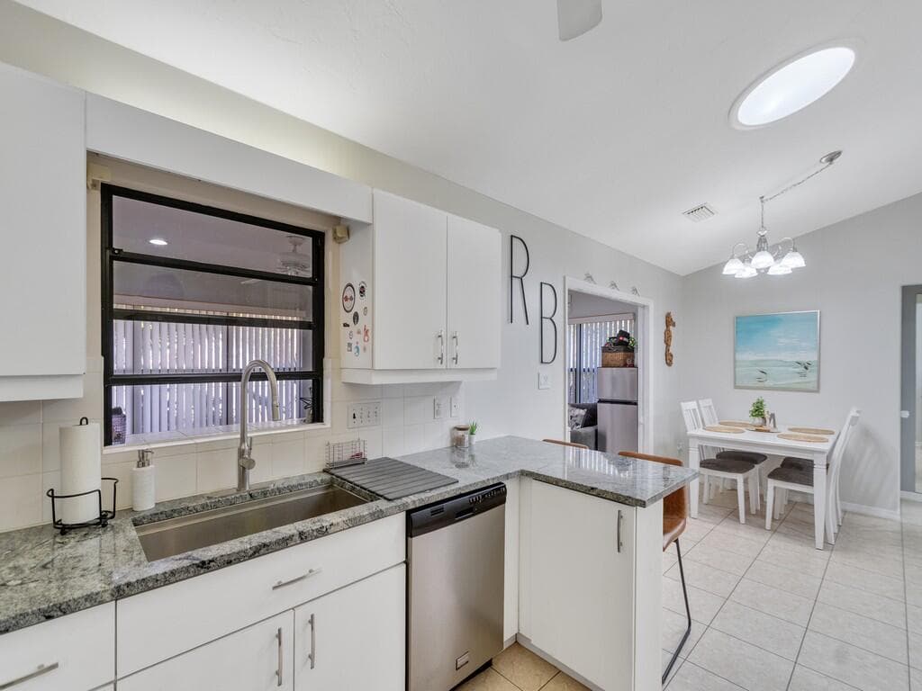 1415 34th Avenue, Vero Beach, FL 32960 — photo 11 of 28