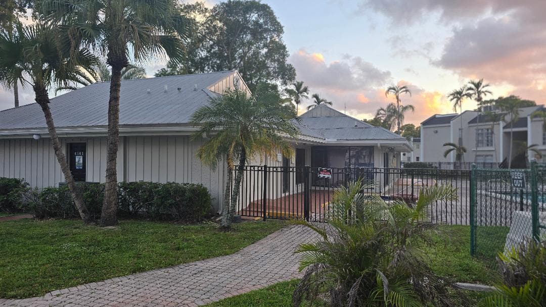 4403 Treehouse Lane H, Tamarac, FL 33319 — photo 24 of 30