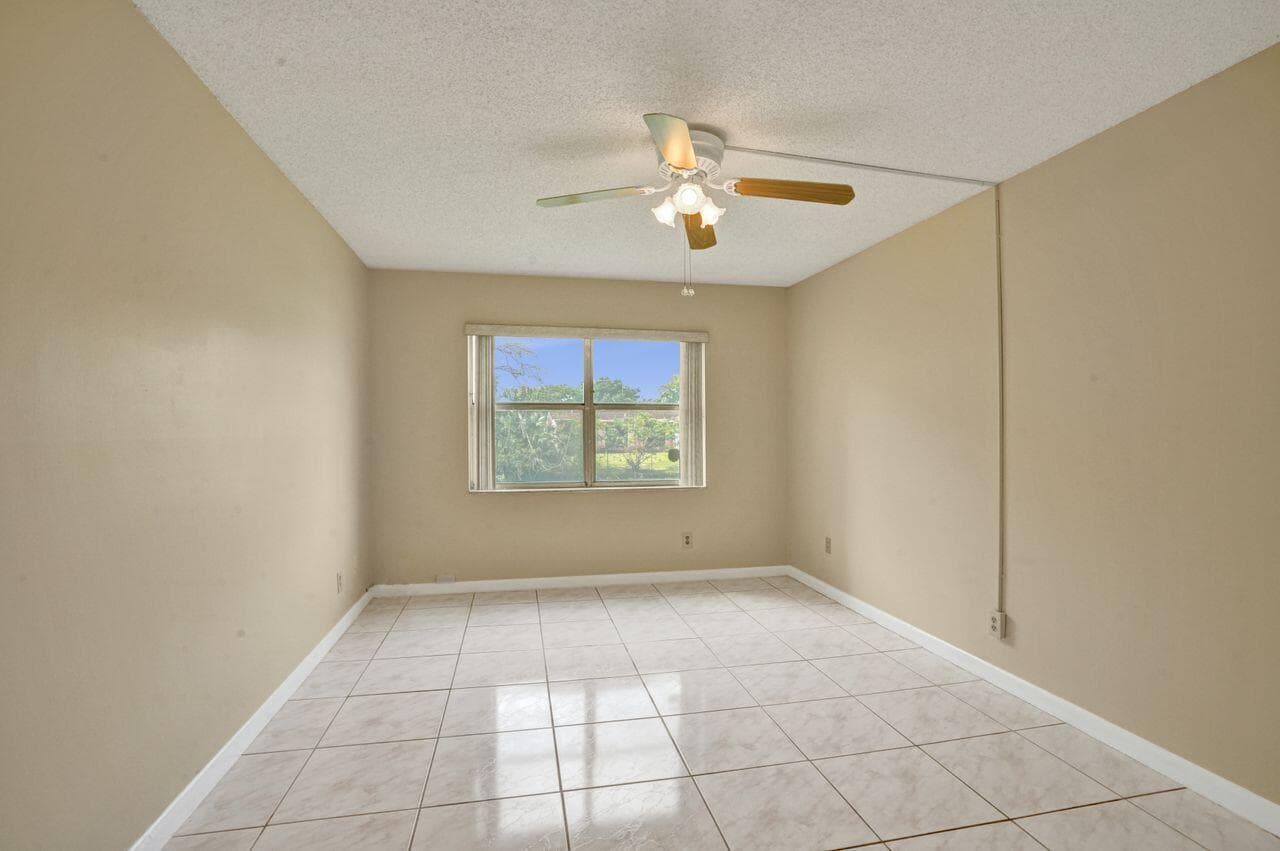 9460 Sunrise Lakes Boulevard 106, Sunrise, FL 33322 — photo 13 of 34