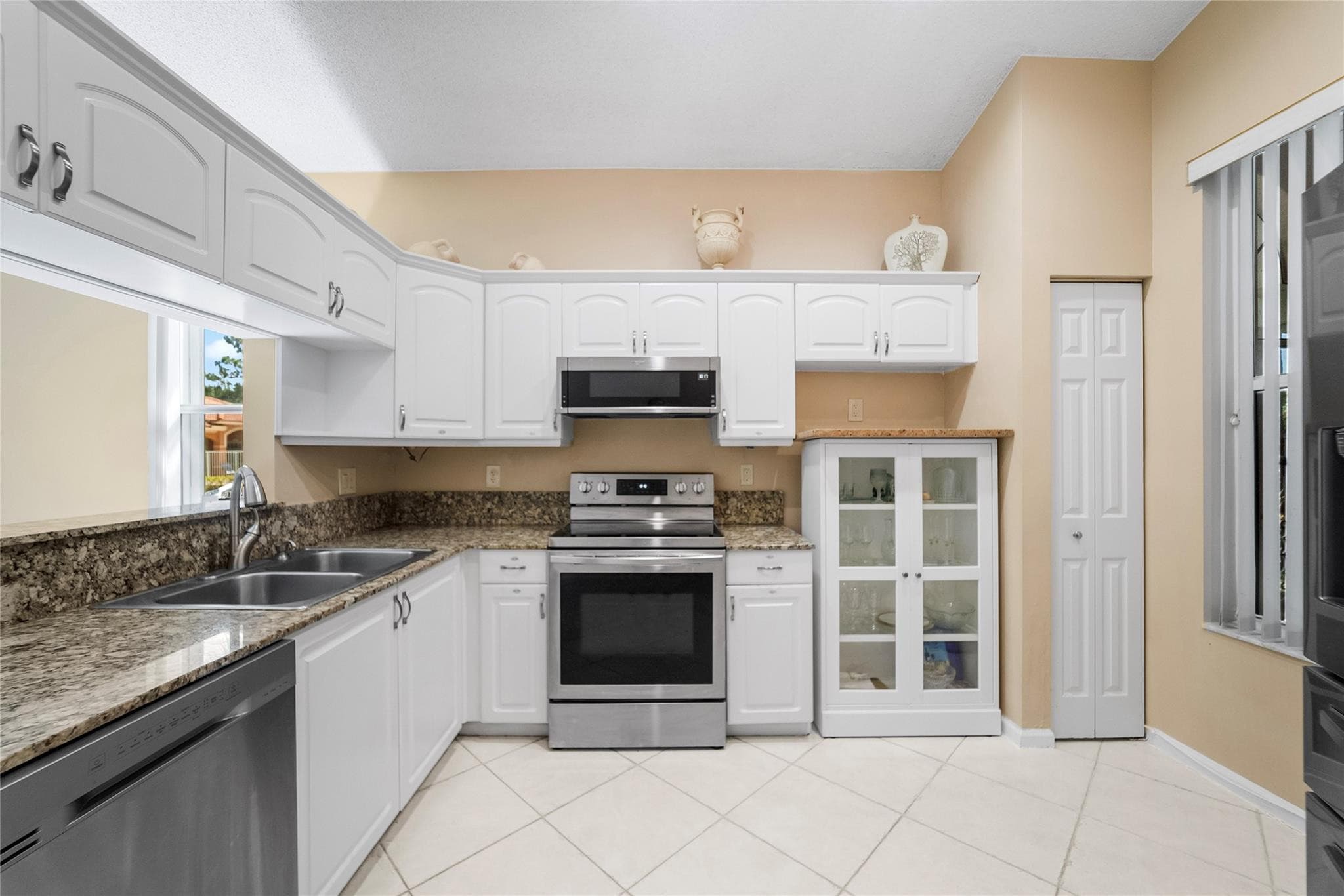 5021 S La Sedona Circle, Delray Beach, FL 33484 — photo 12 of 41
