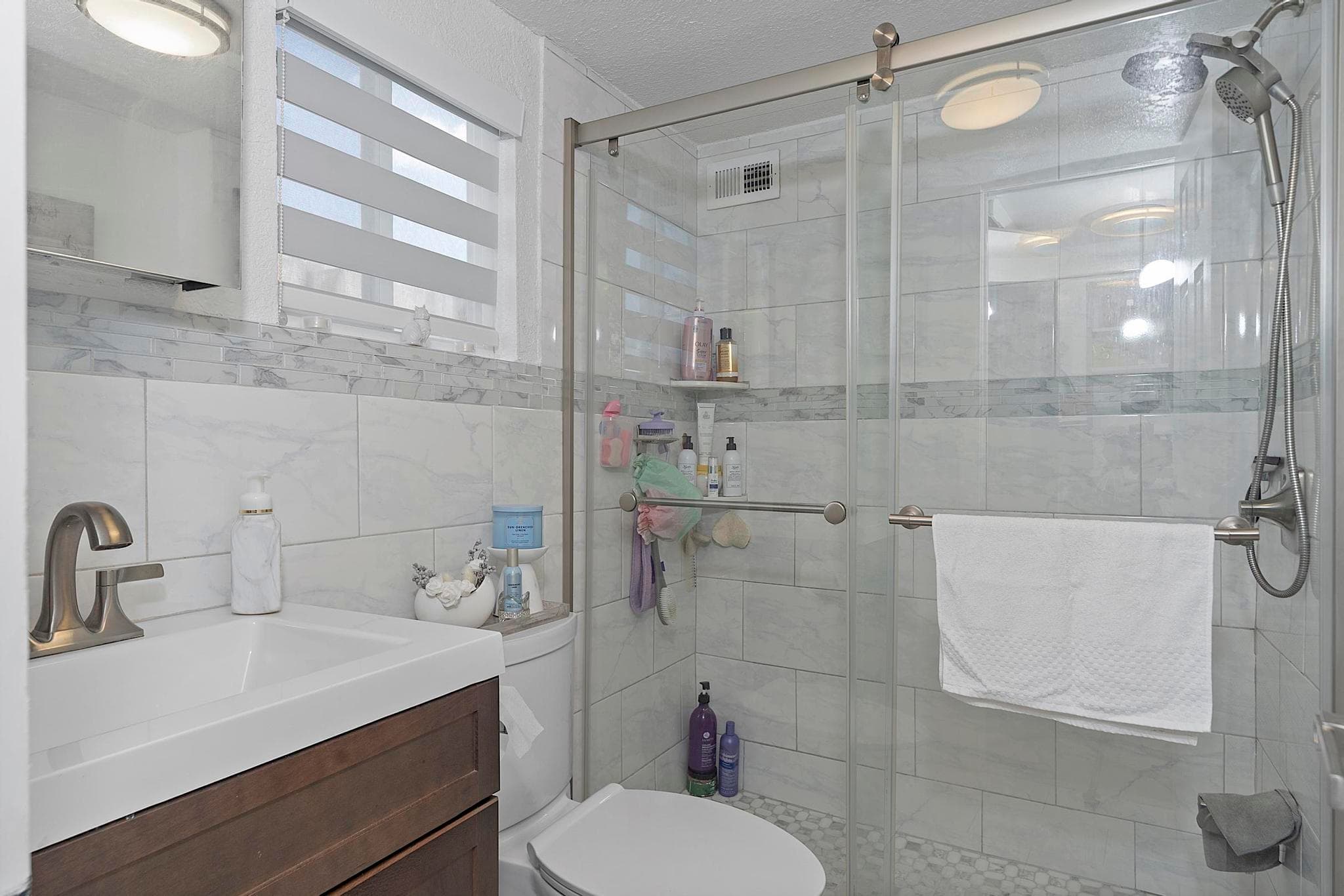 3205 W 16th Avenue, Hialeah, FL 33012 — photo 23 of 36