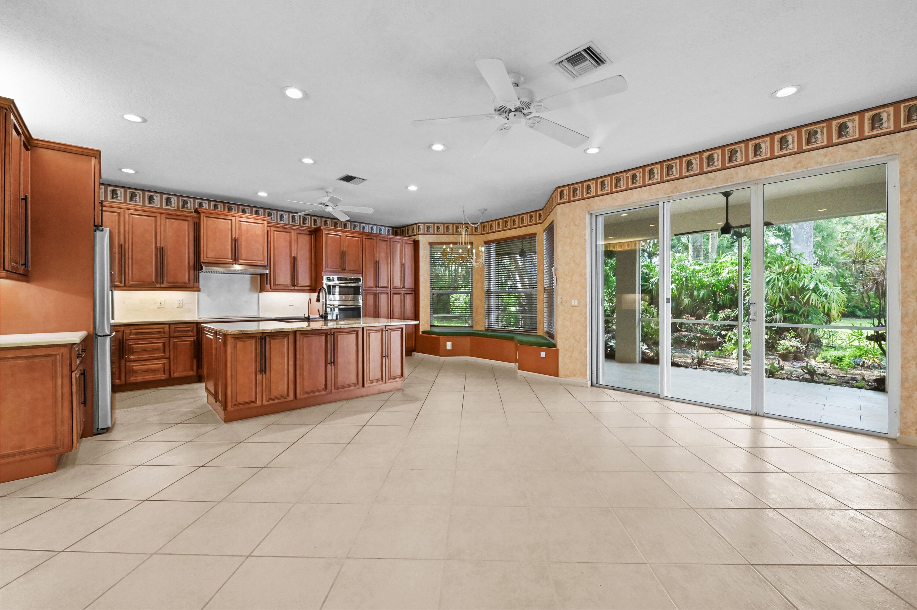 6439 Pebble Creek Way, Boynton Beach, FL 33437 — photo 4 of 32