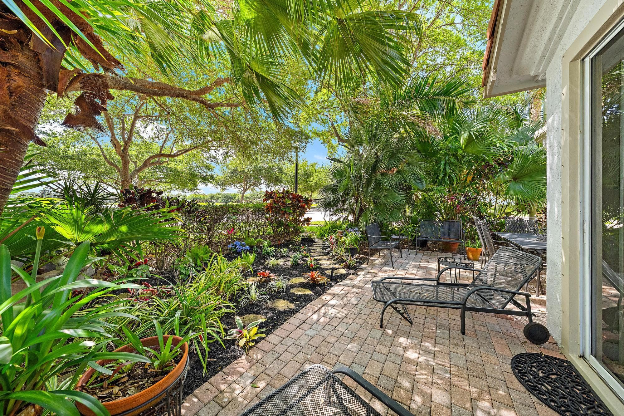 520 Tomahawk Court, Palm Beach Gardens, FL 33410 — photo 5 of 34