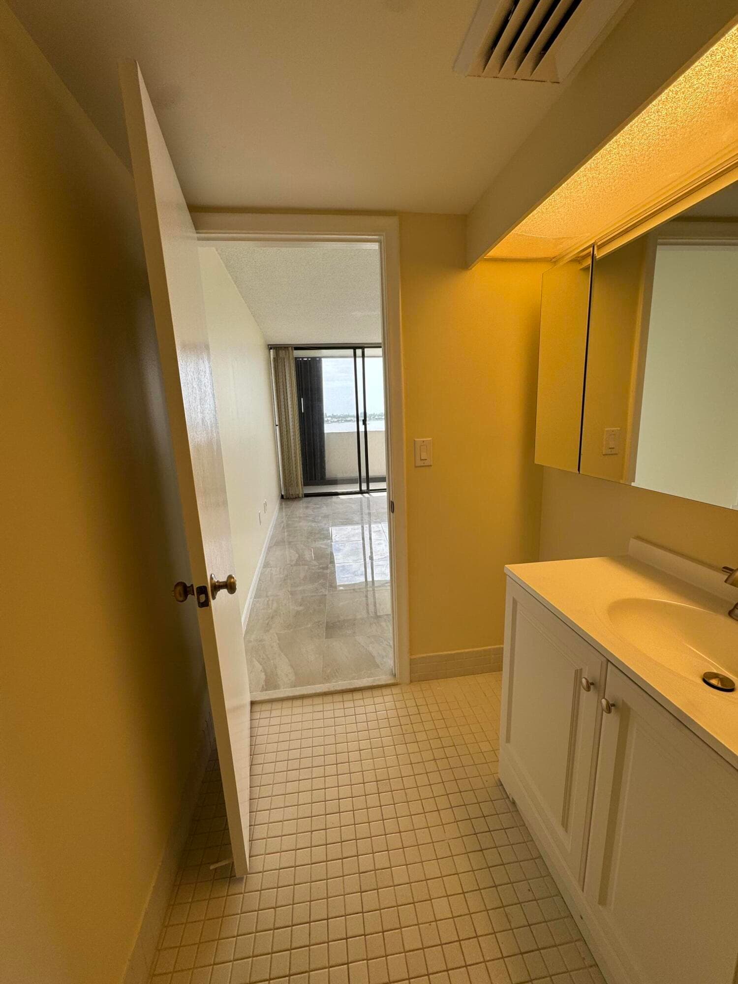 5200 N Flagler Drive 902, West Palm Beach, FL 33407 — photo 16 of 29