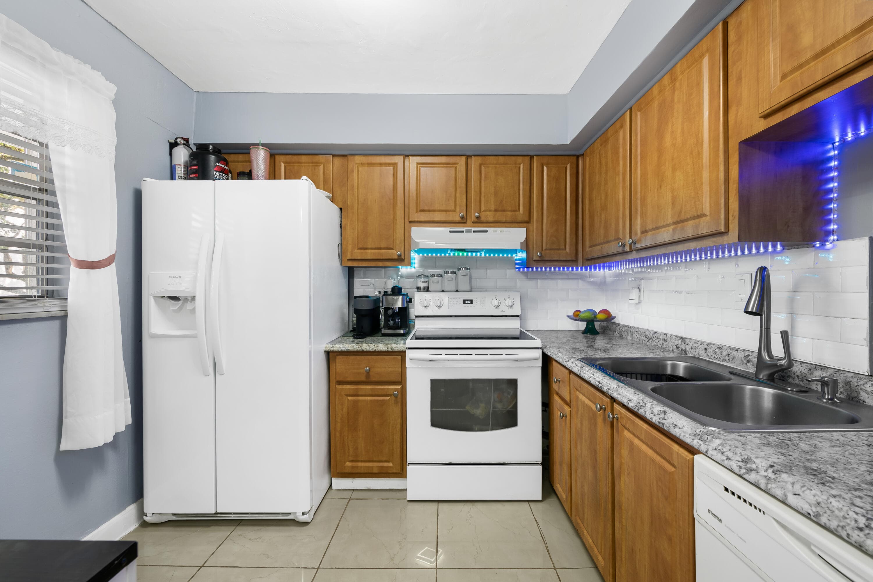 471 N Pine Island Road 302d, Plantation, FL 33324 — photo 3 of 14