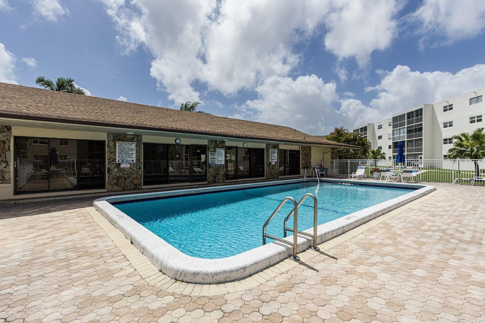 414 SE 10th Street 102, Dania Beach, FL 33004 — photo 29 of 34