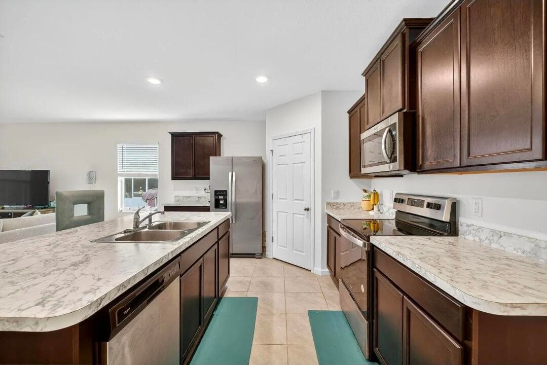 543 SW Whitmore Drive, Port St. Lucie, FL 34984 — photo 6 of 17