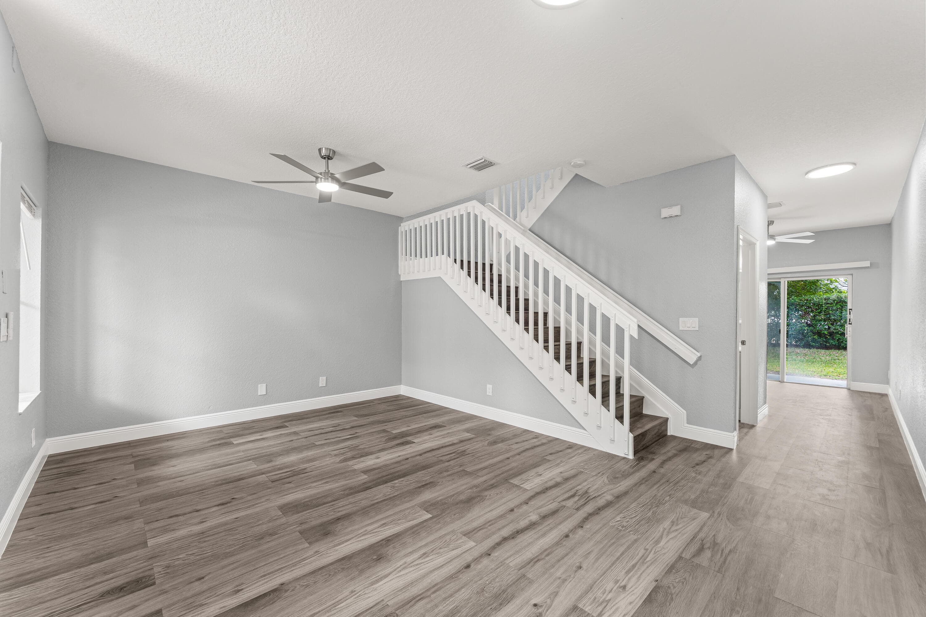 205 S Santa Catalina Circle 205, North Lauderdale, FL 33068 — photo 4 of 33