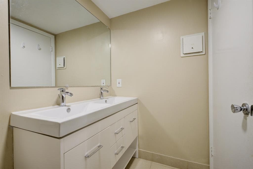 188 Piedmont D 188, Delray Beach, FL 33484 — photo 4 of 24