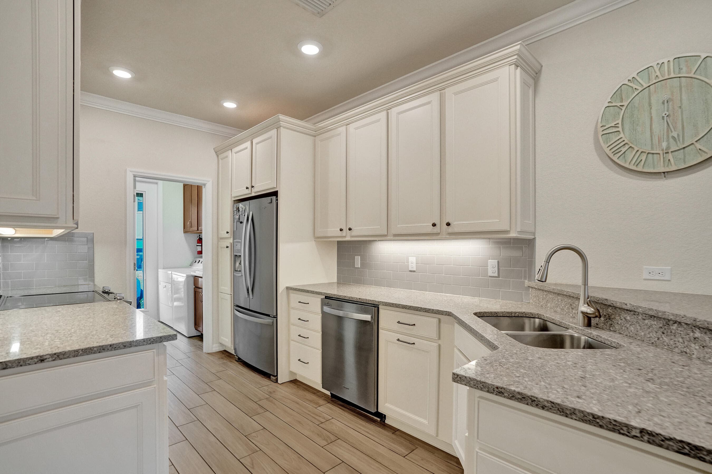 1300 Eucalyptus Drive 3, Hollywood, FL 33021 — photo 6 of 29