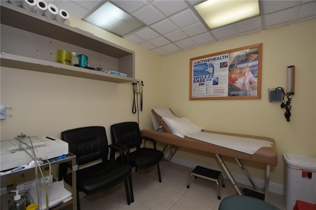 1820 E Commercial Boulevard, Fort Lauderdale, FL 33308 — photo 16 of 36