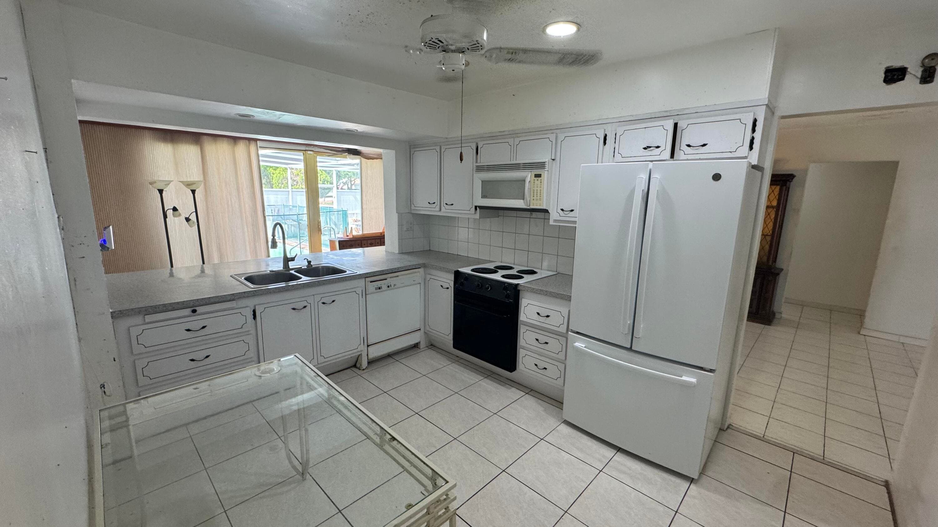 5401 W Park Road, Hollywood, FL 33021 — photo 11 of 27