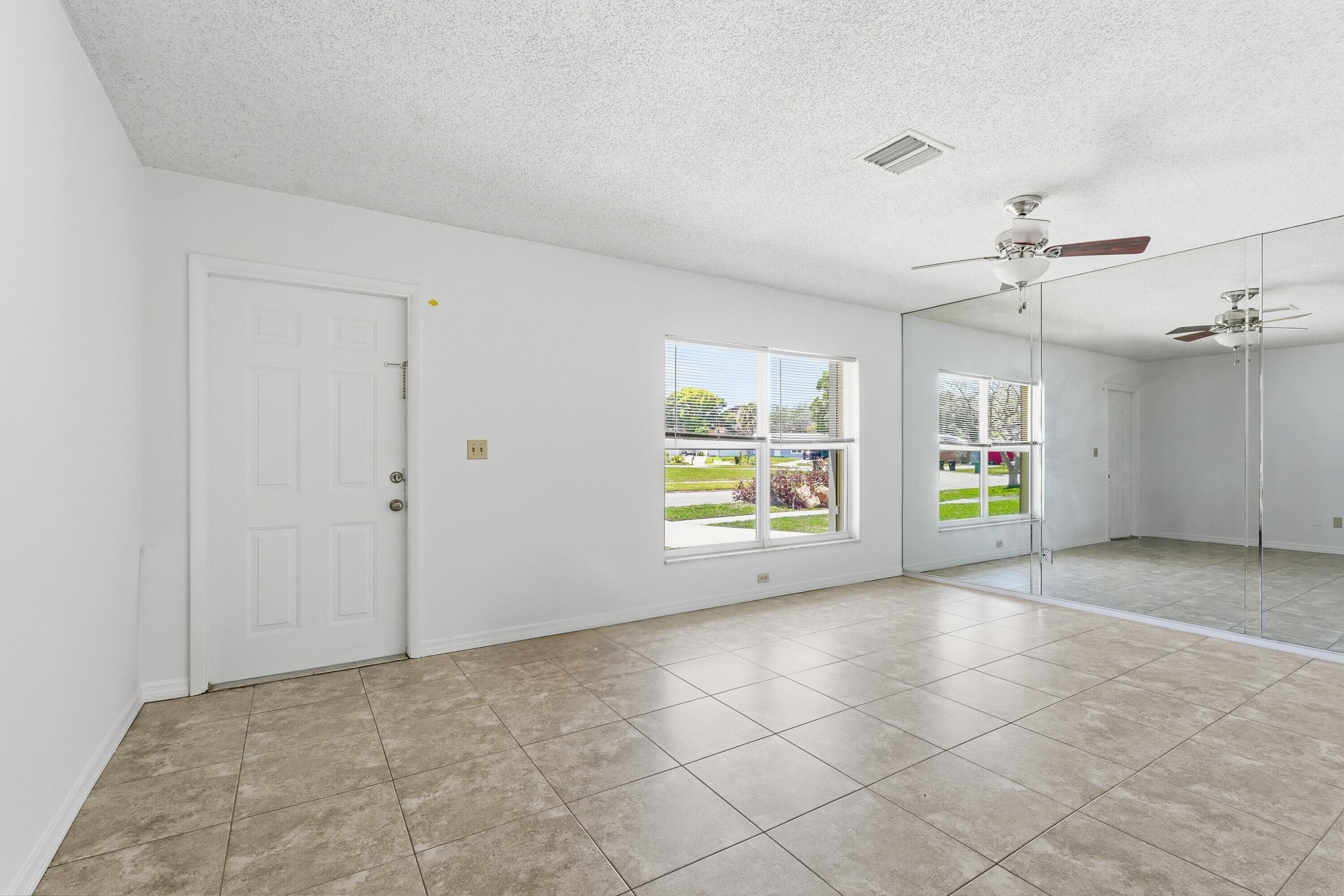 445 NE Armory Circle, Port St. Lucie, FL 34983 — photo 6 of 36