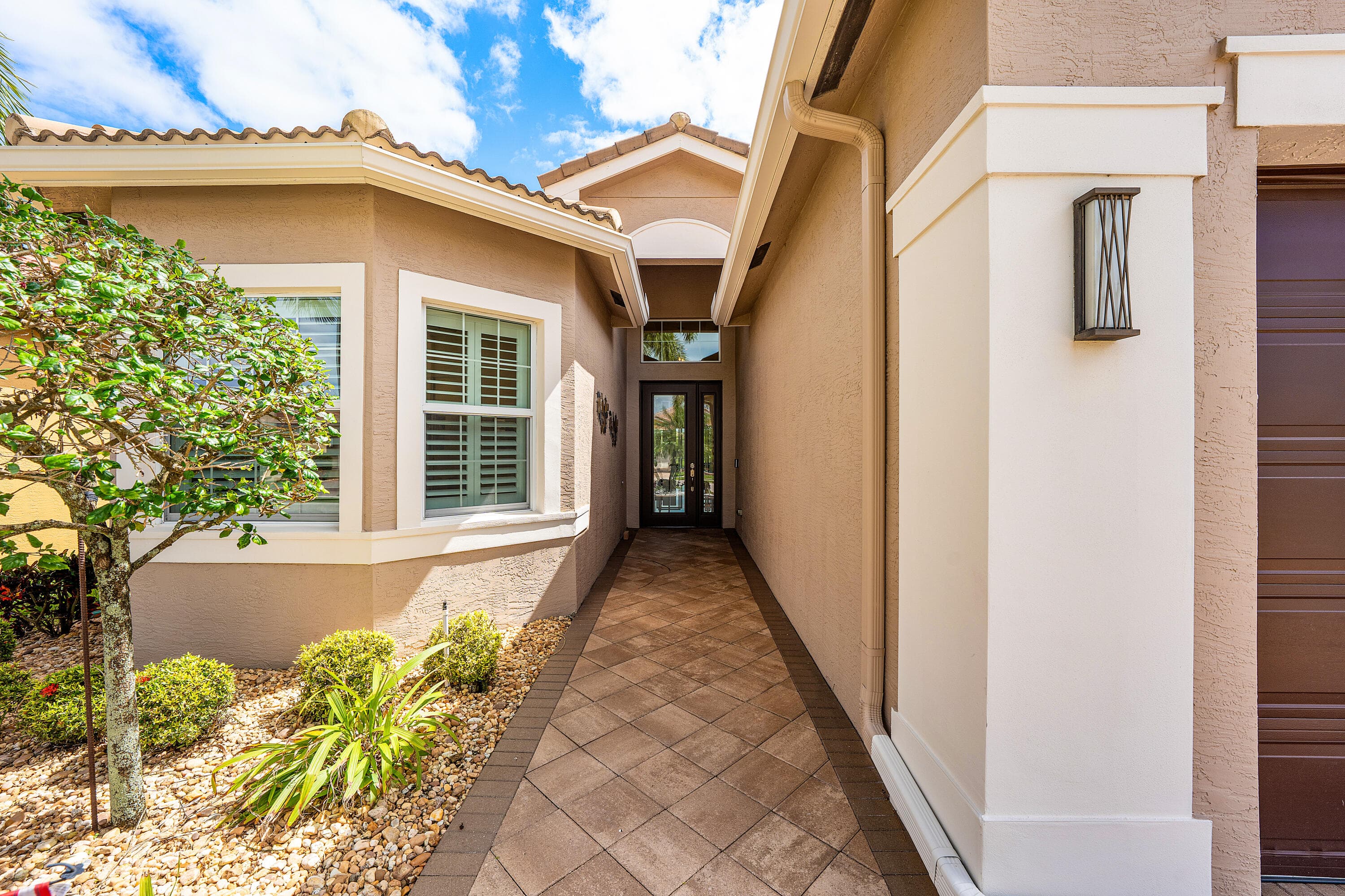 8196 Mount Thor Lane, Boynton Beach, FL 33473 — photo 3 of 70