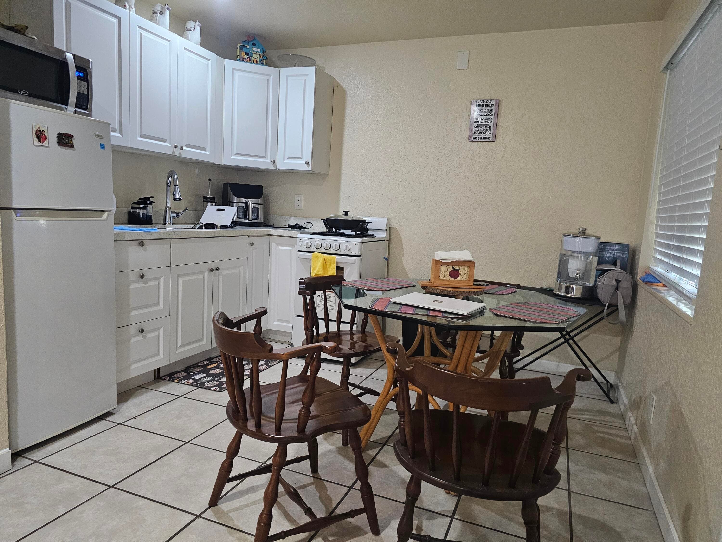 2512 Arthur Street, Hollywood, FL 33020 — photo 11 of 18