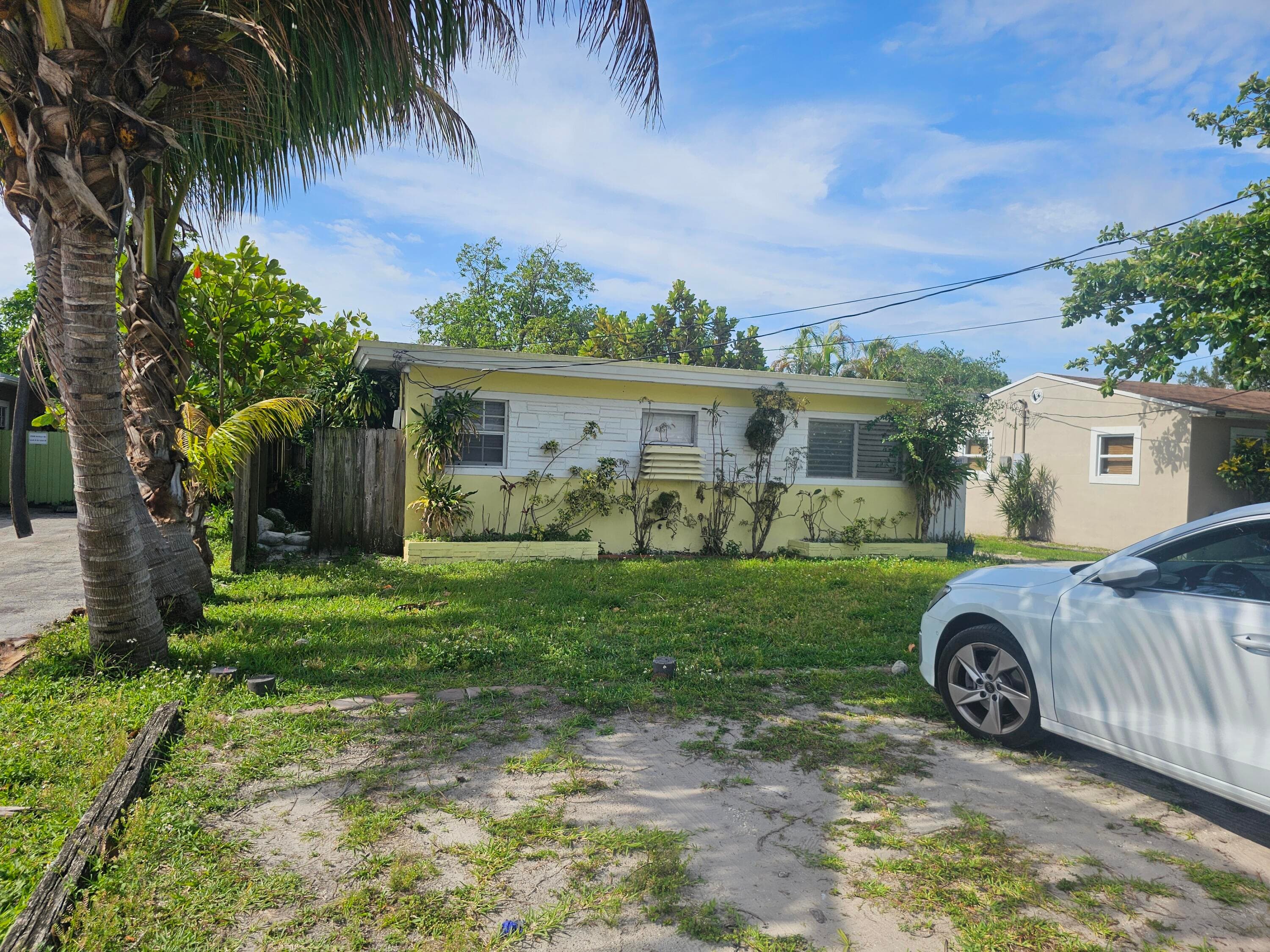 2512 Arthur Street, Hollywood, FL 33020 — photo 2 of 18